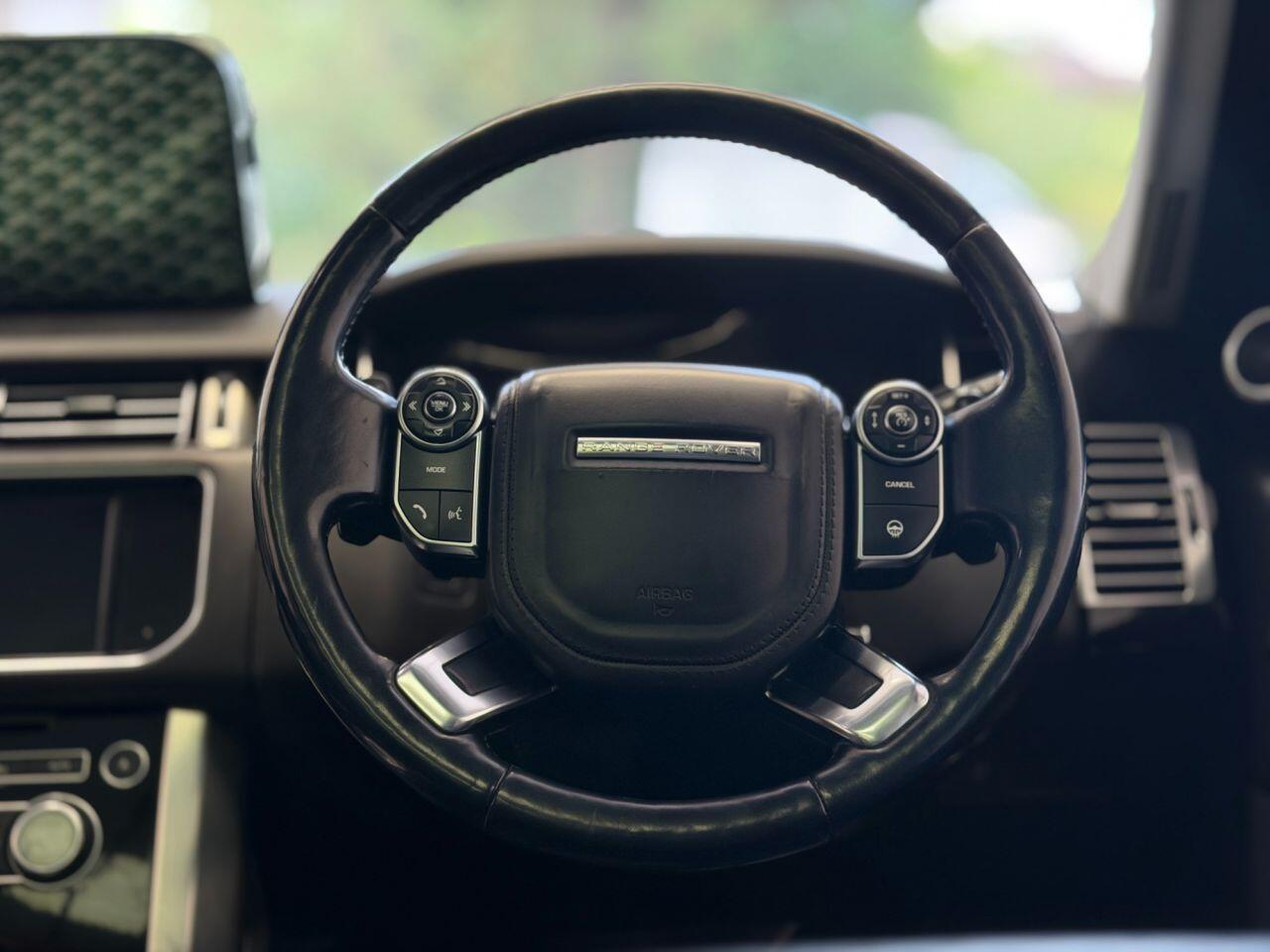 Land Rover Range Rover view 8