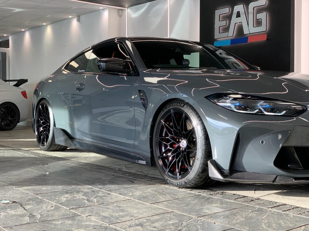 BMW M4 view 6