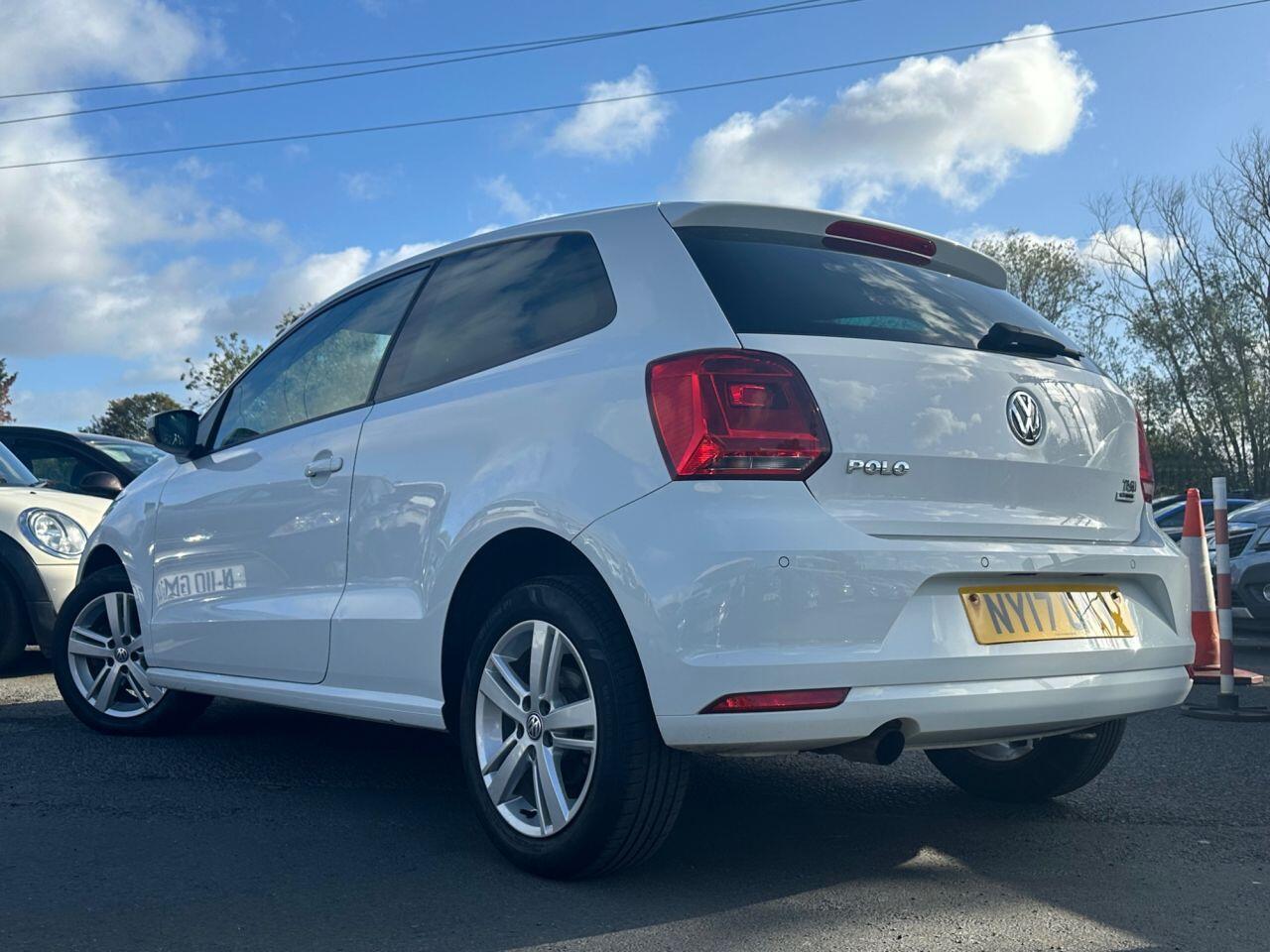 Volkswagen Polo view 5
