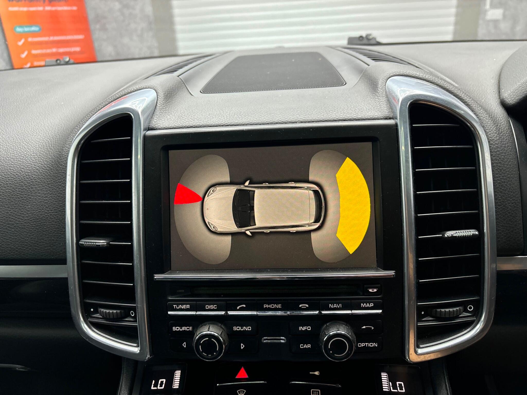 Porsche Cayenne view 19