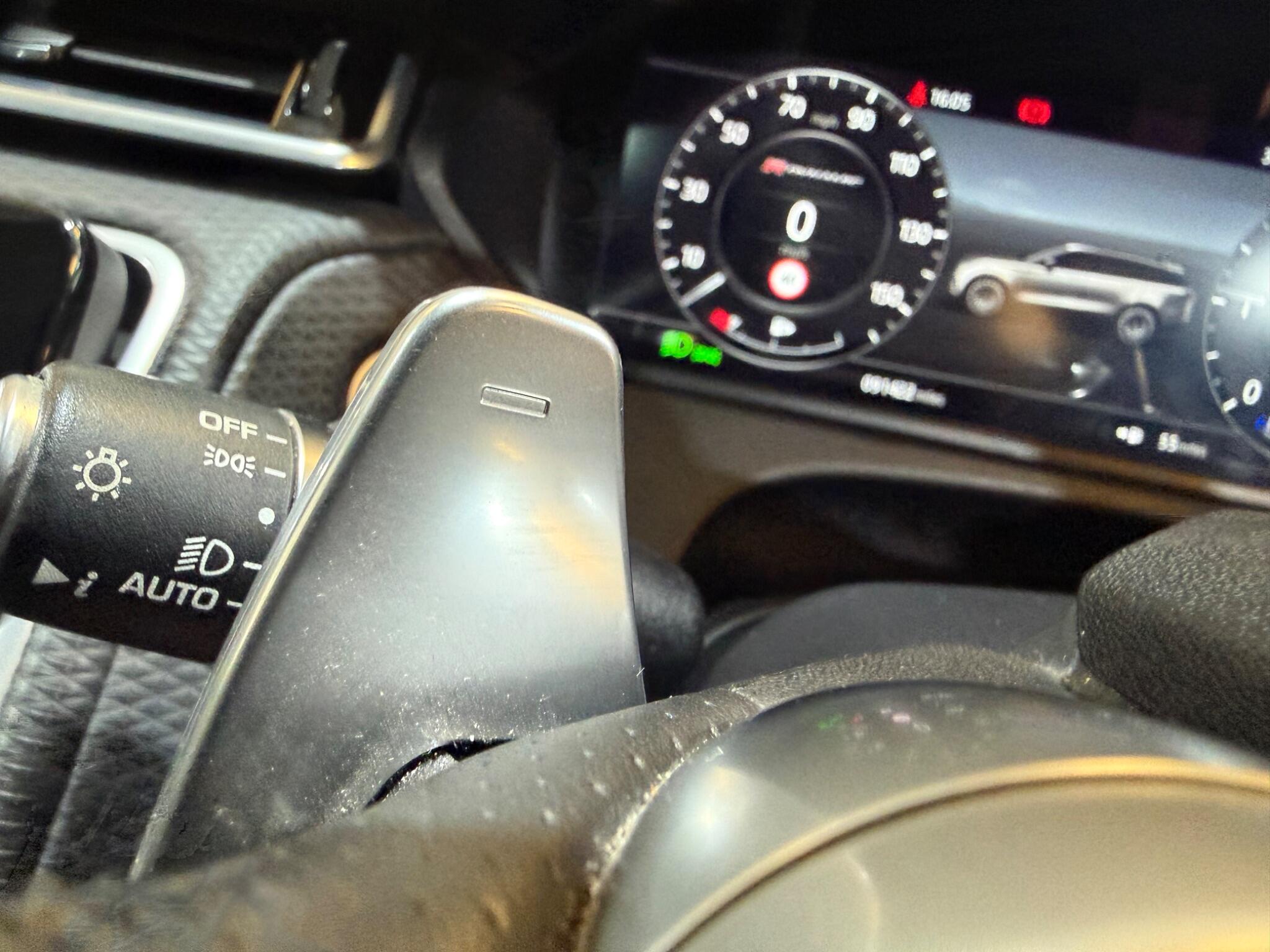 Land Rover Range Rover Velar view 30