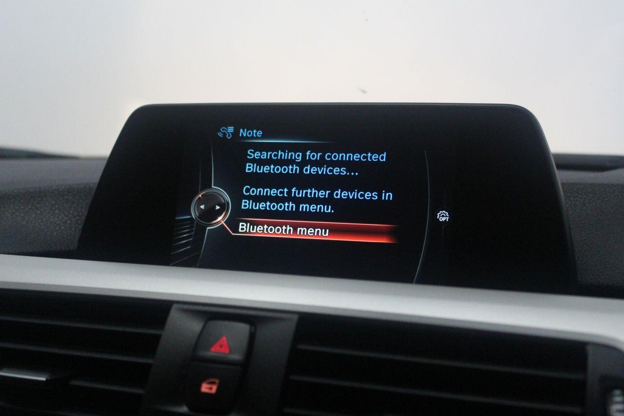 BMW 3 Series view 35