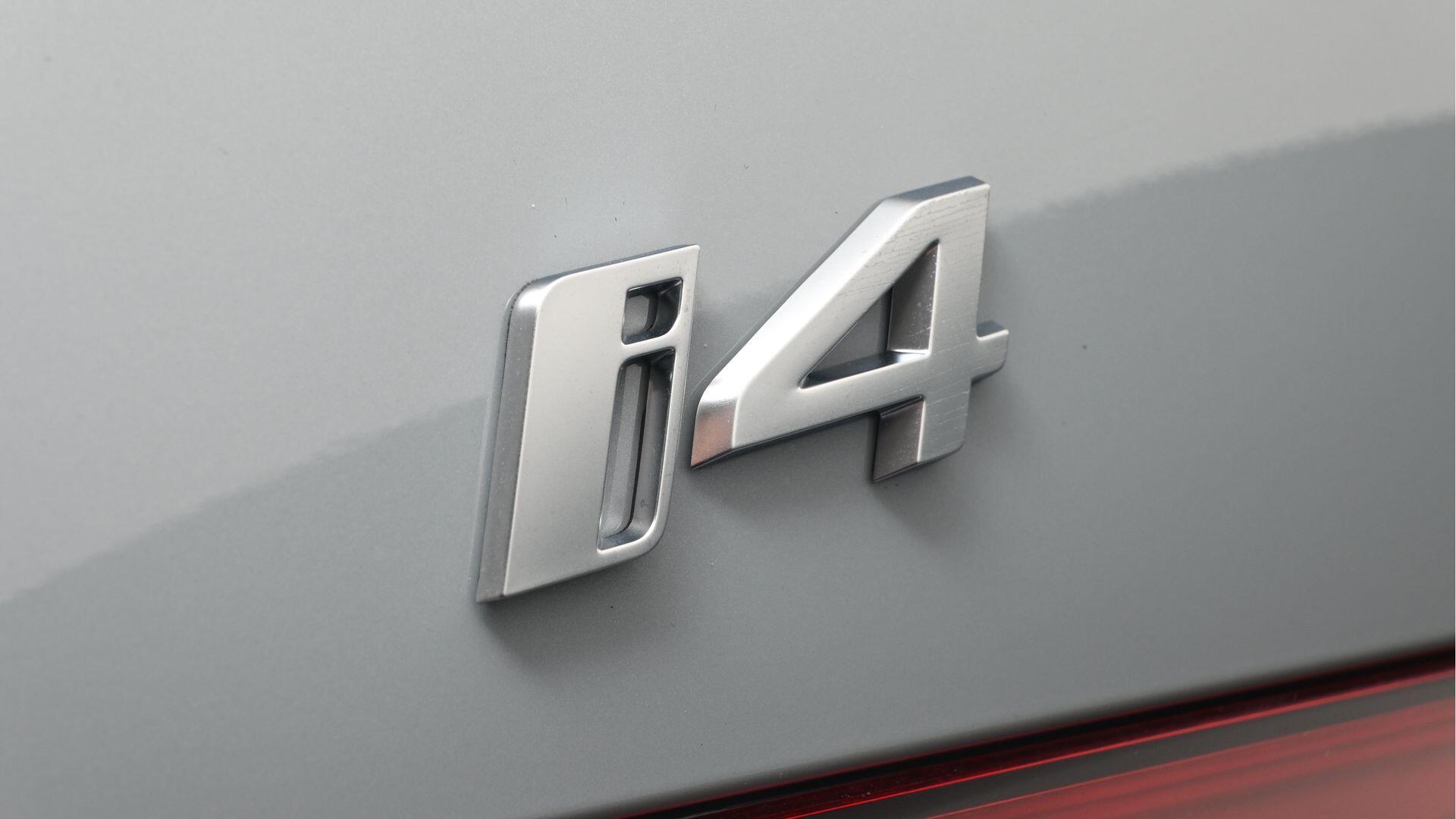 BMW i4 view 34