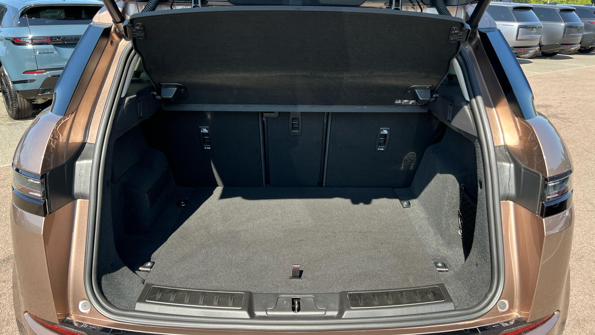Land Rover Range Rover Evoque view 11