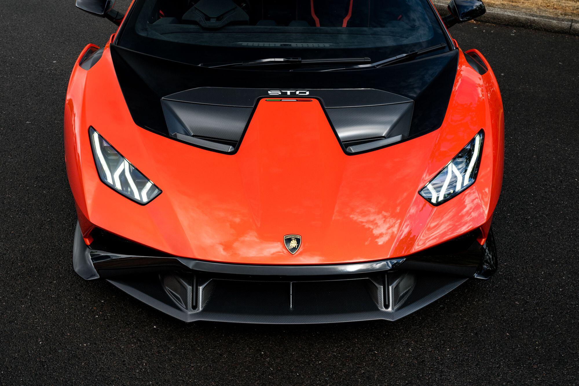 Lamborghini Huracan view 40