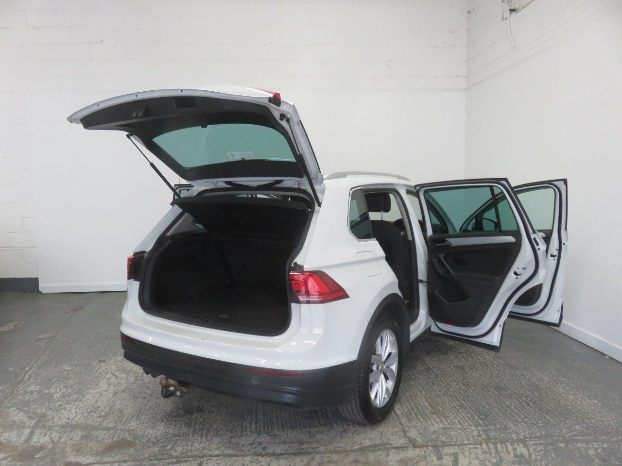 Volkswagen Tiguan view 20