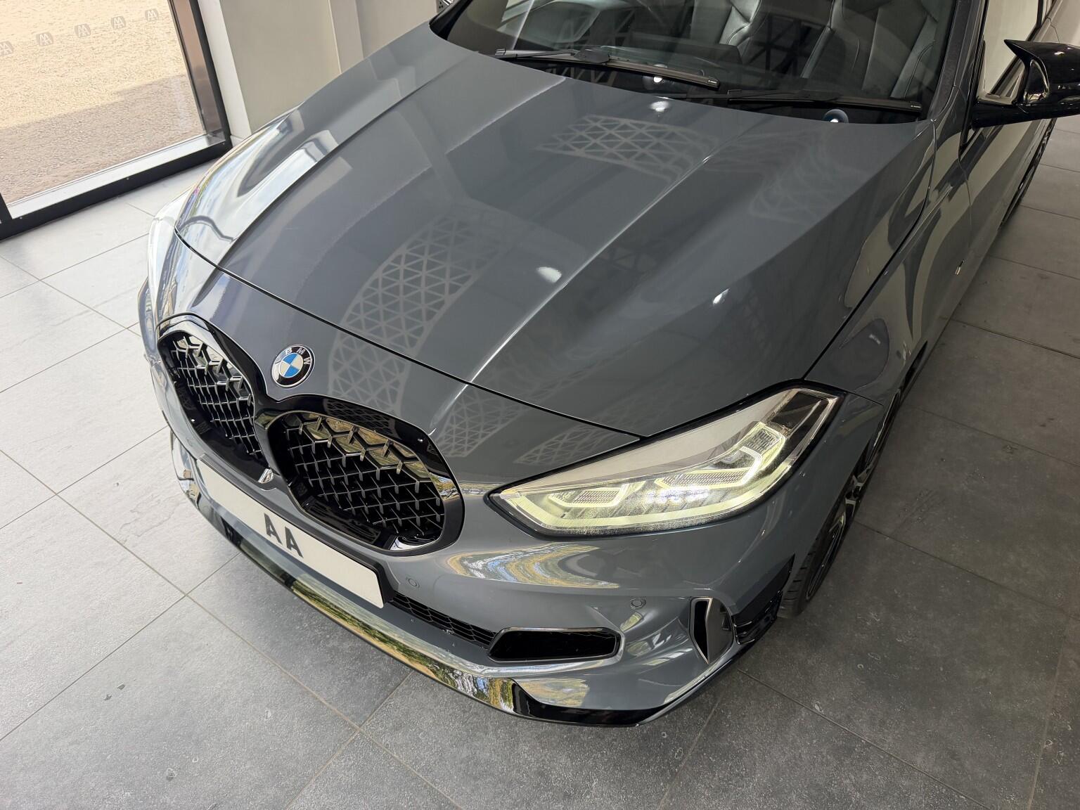 BMW 1 Series view 32