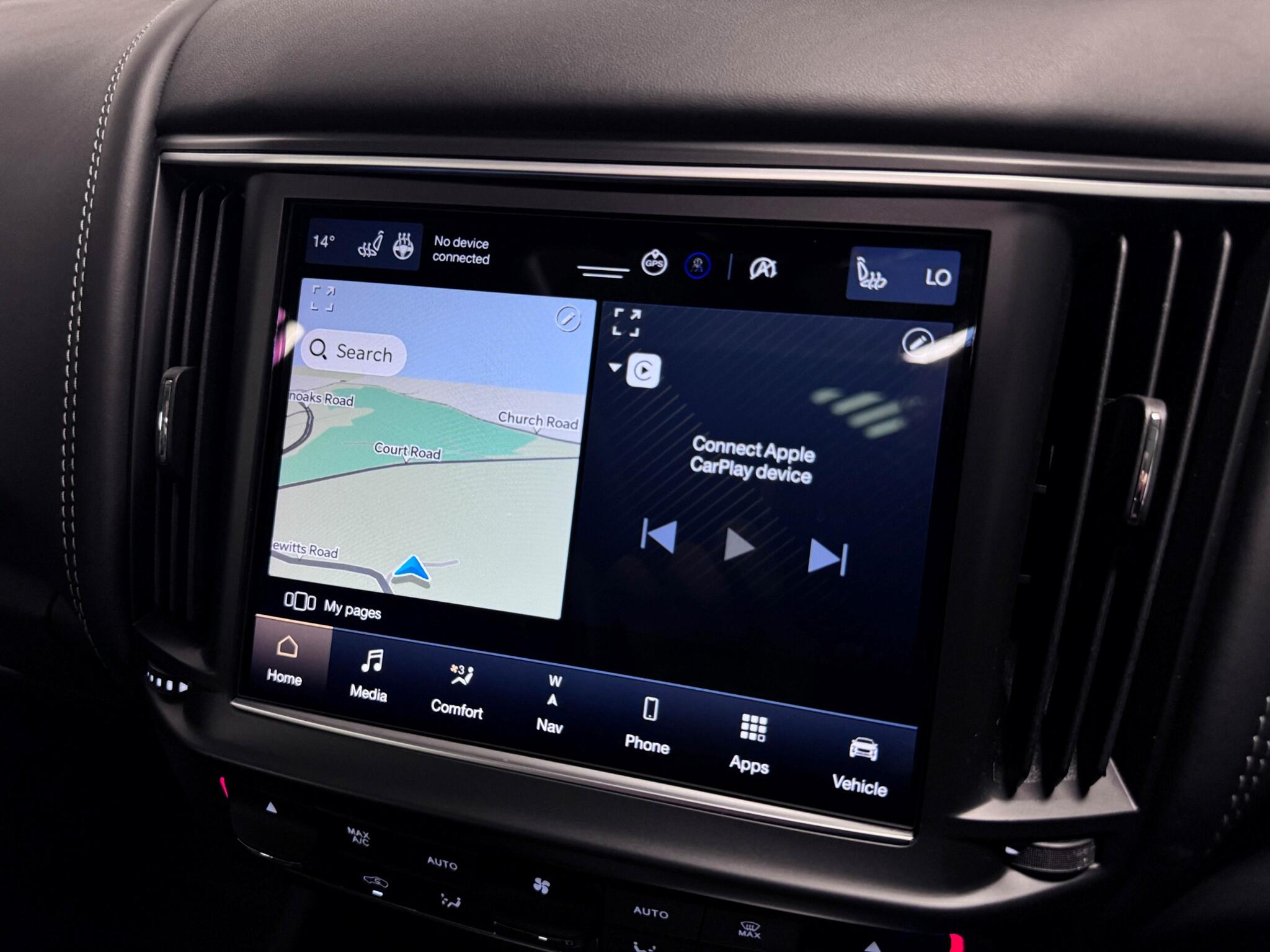 Maserati Levante view 43