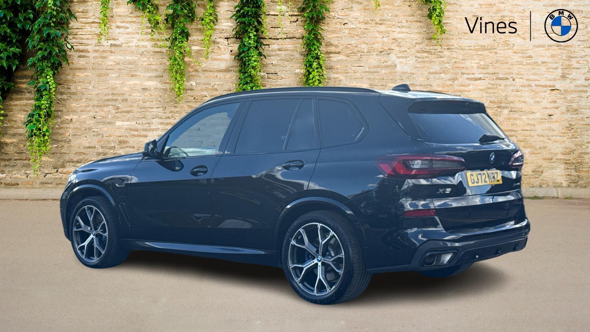 BMW X5 view 2