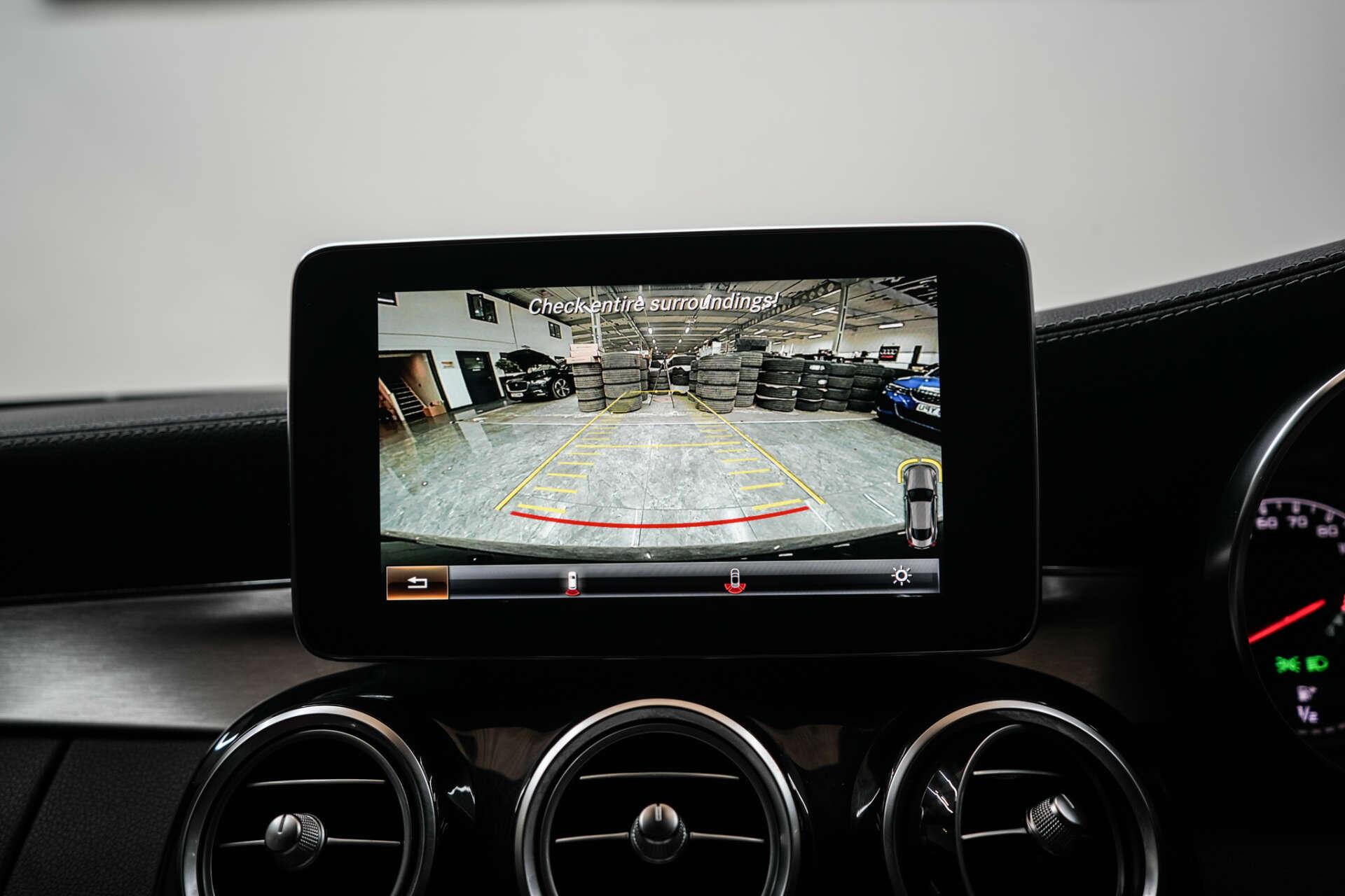 Mercedes-Benz C-Class view 30