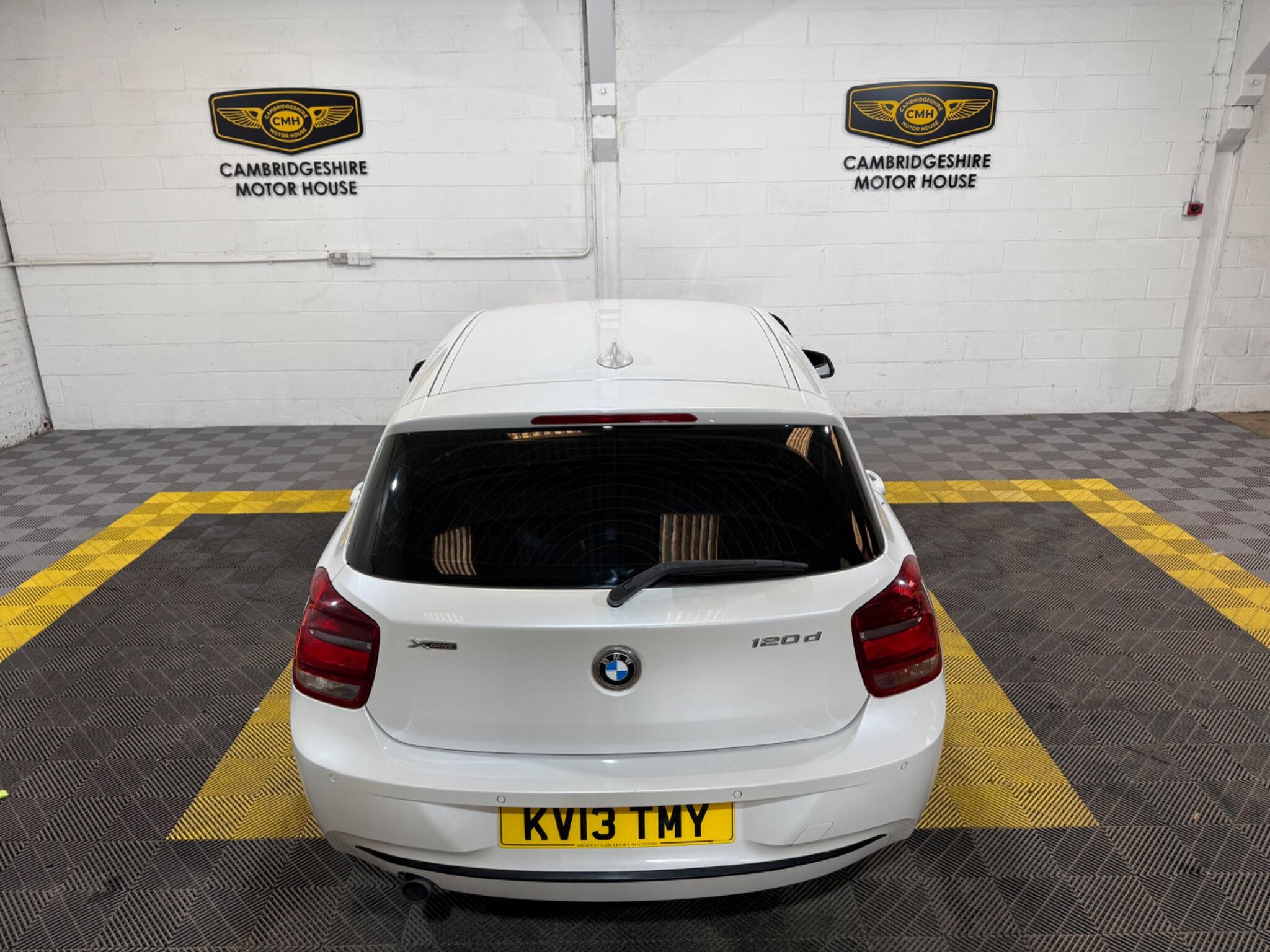 BMW 1 Series view 11
