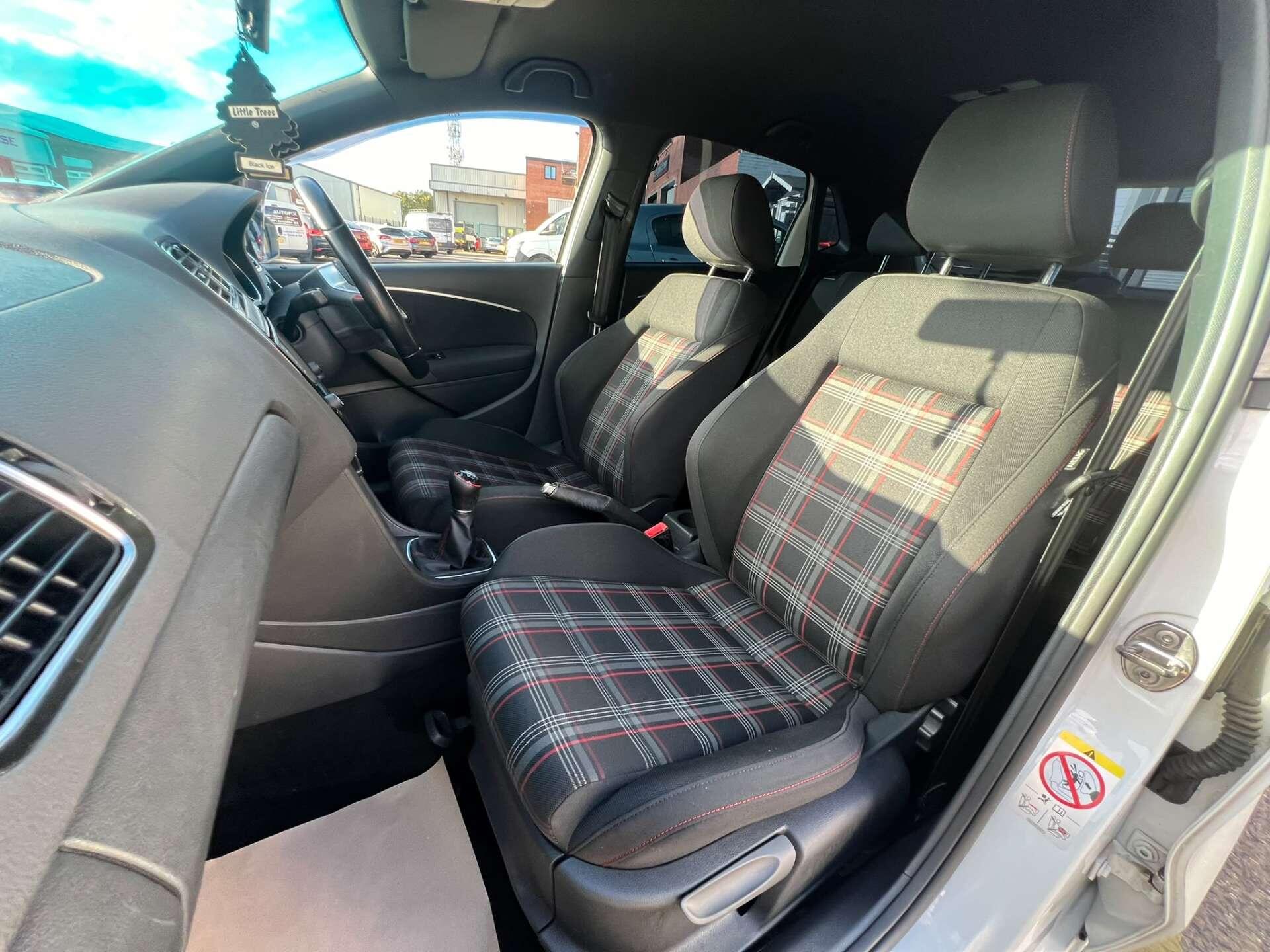Volkswagen Polo view 42