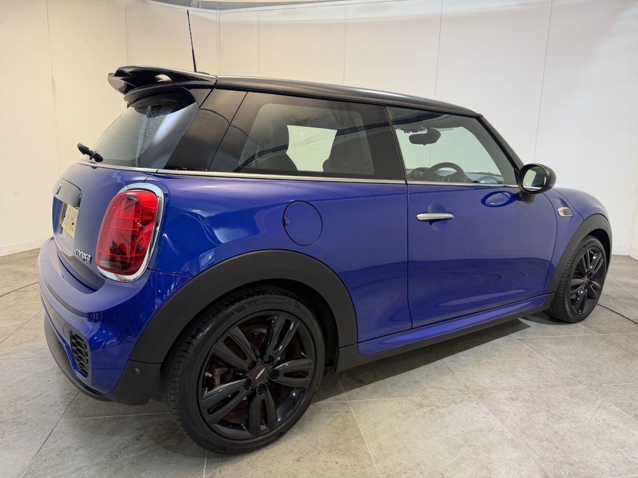 Mini Cooper view 5
