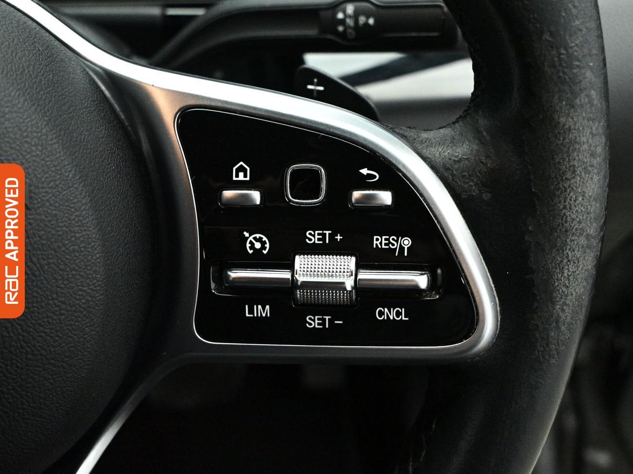 Mercedes-Benz EQA view 25