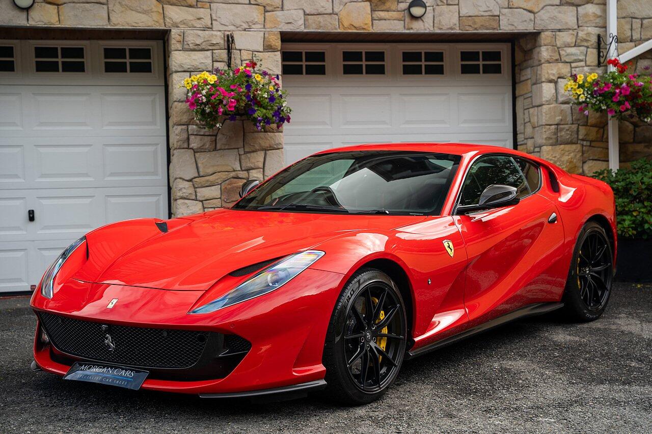 Ferrari 812 view 49