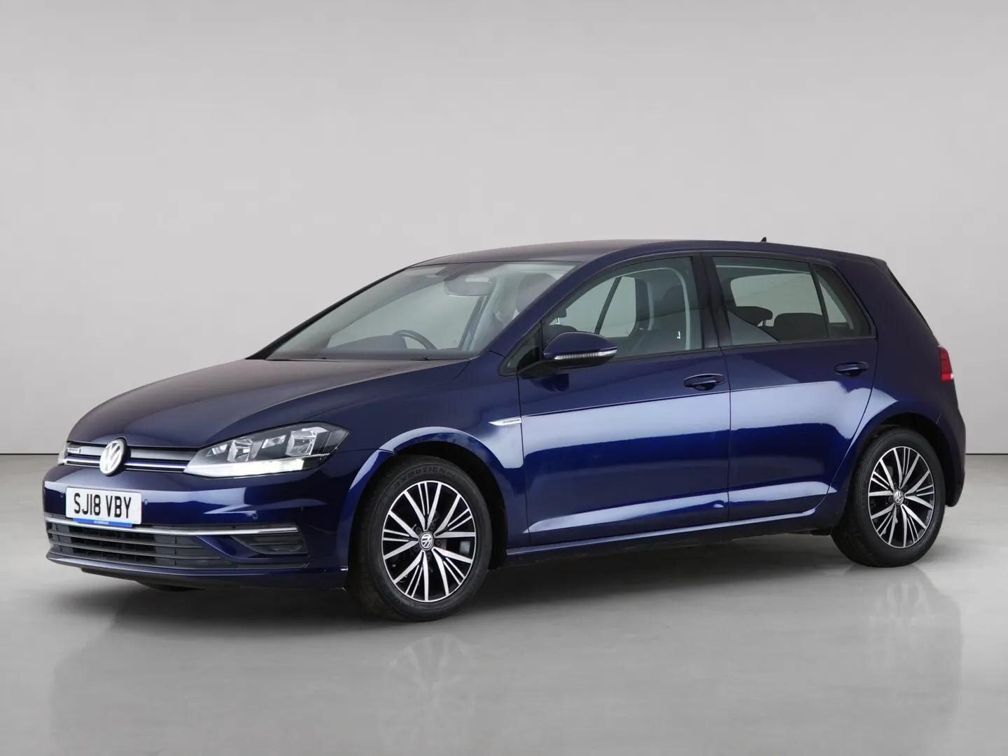 Volkswagen Golf view 2