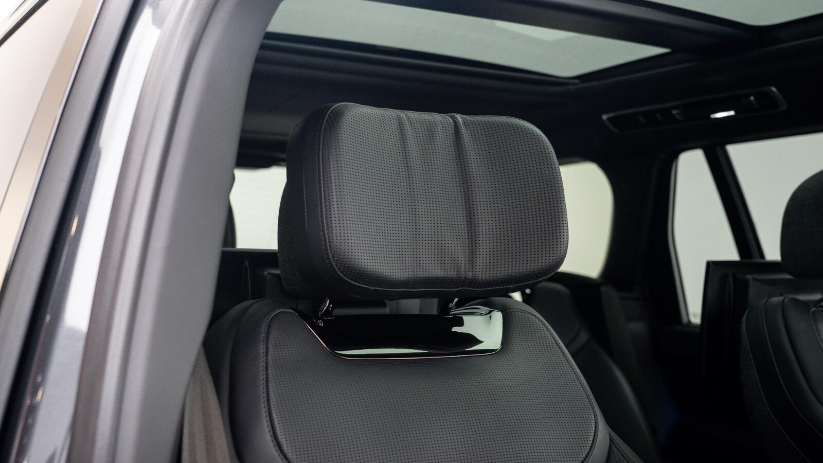 Land Rover Range Rover view 38