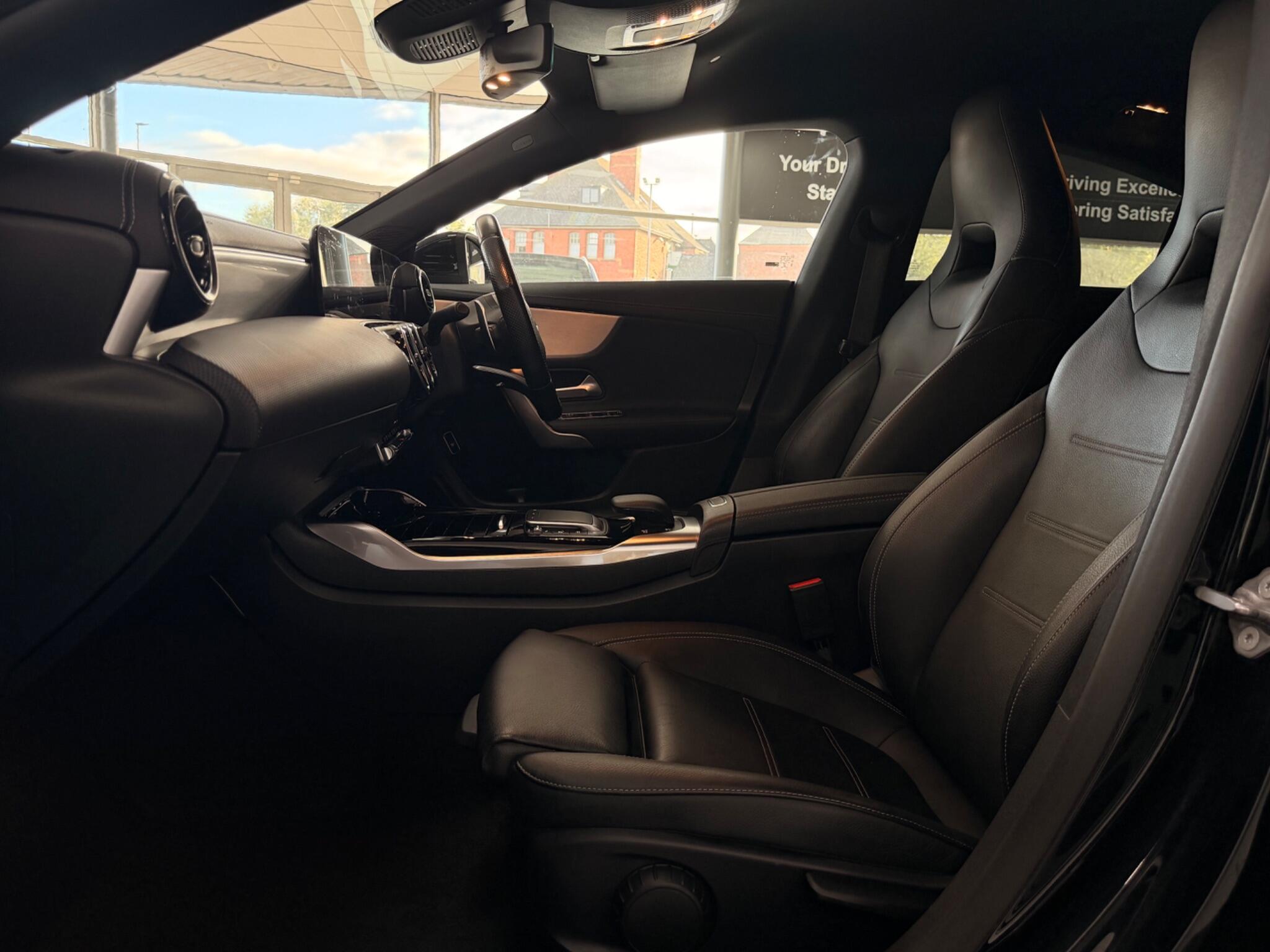 Mercedes-Benz Cla view 39