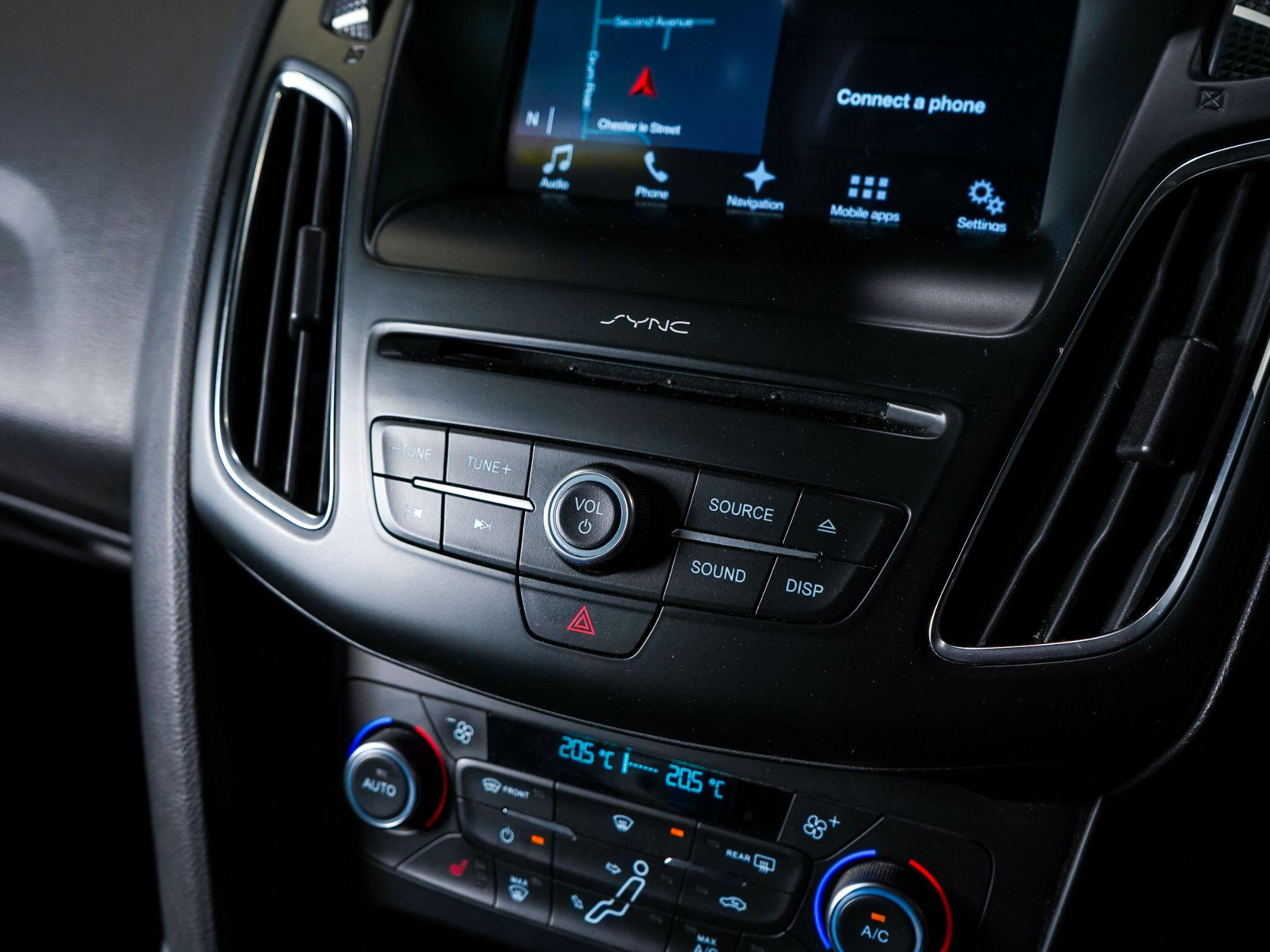 Ford Focus view 26