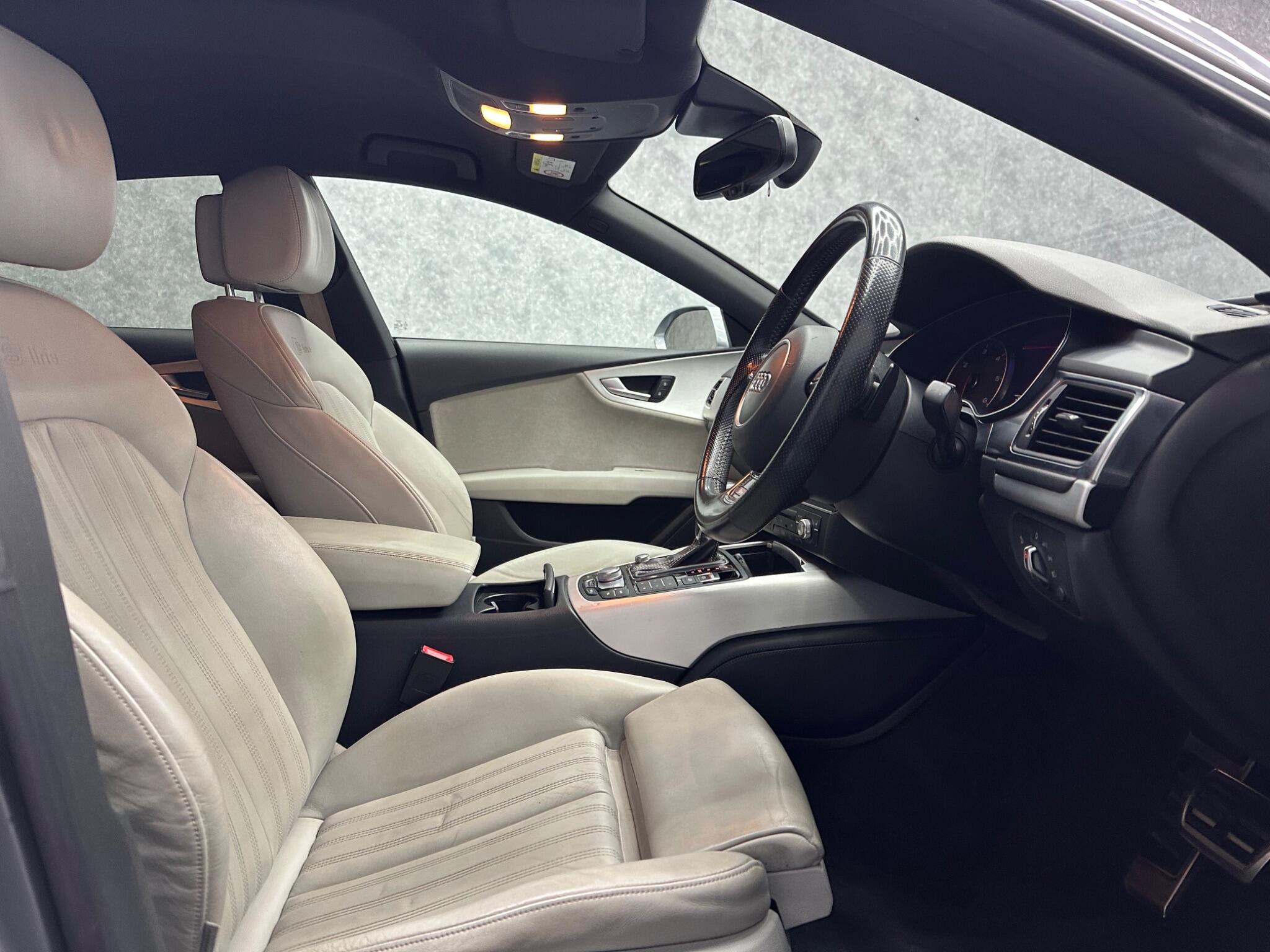 Audi A7 view 9
