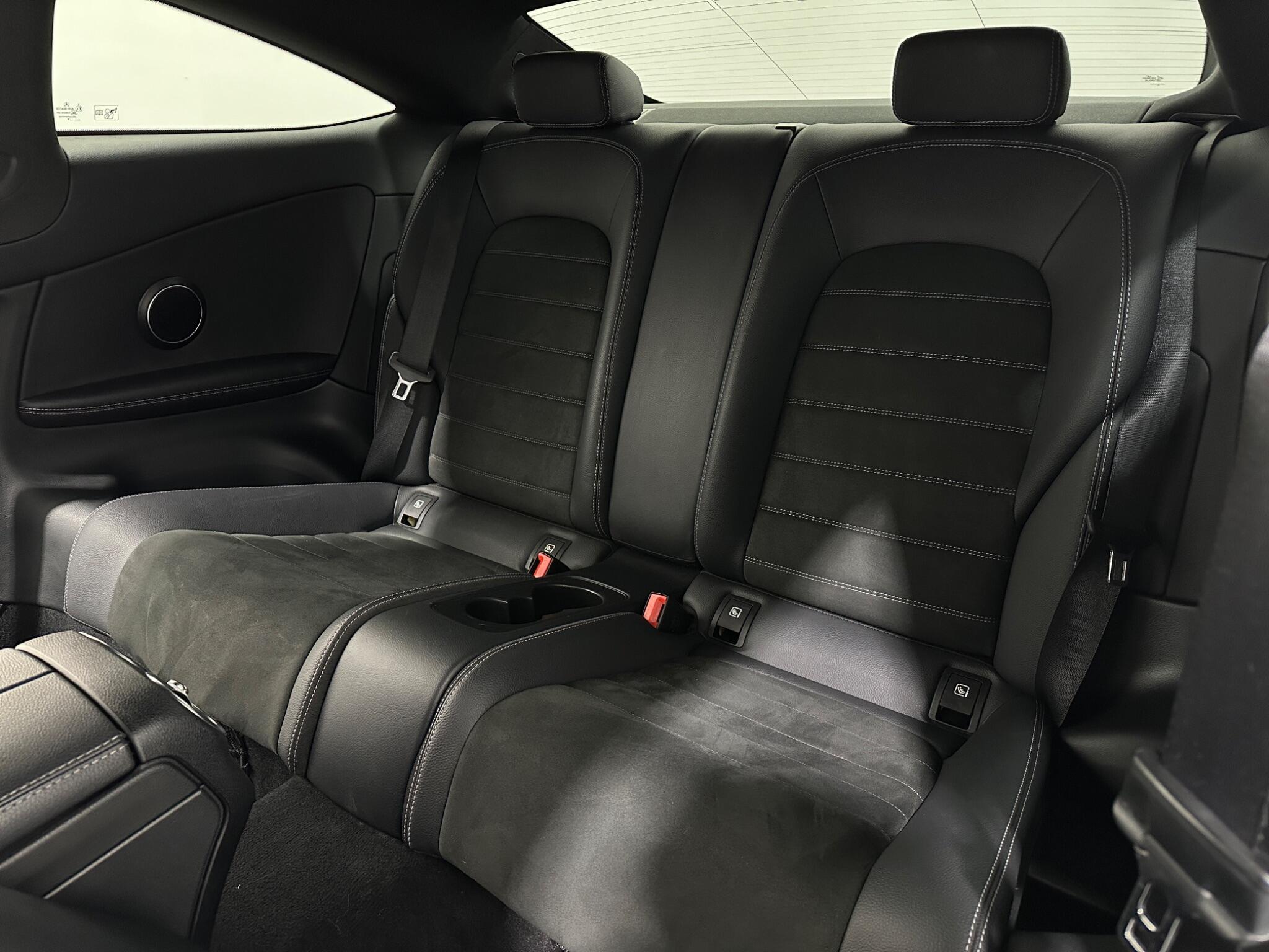 Mercedes-Benz C-Class view 40