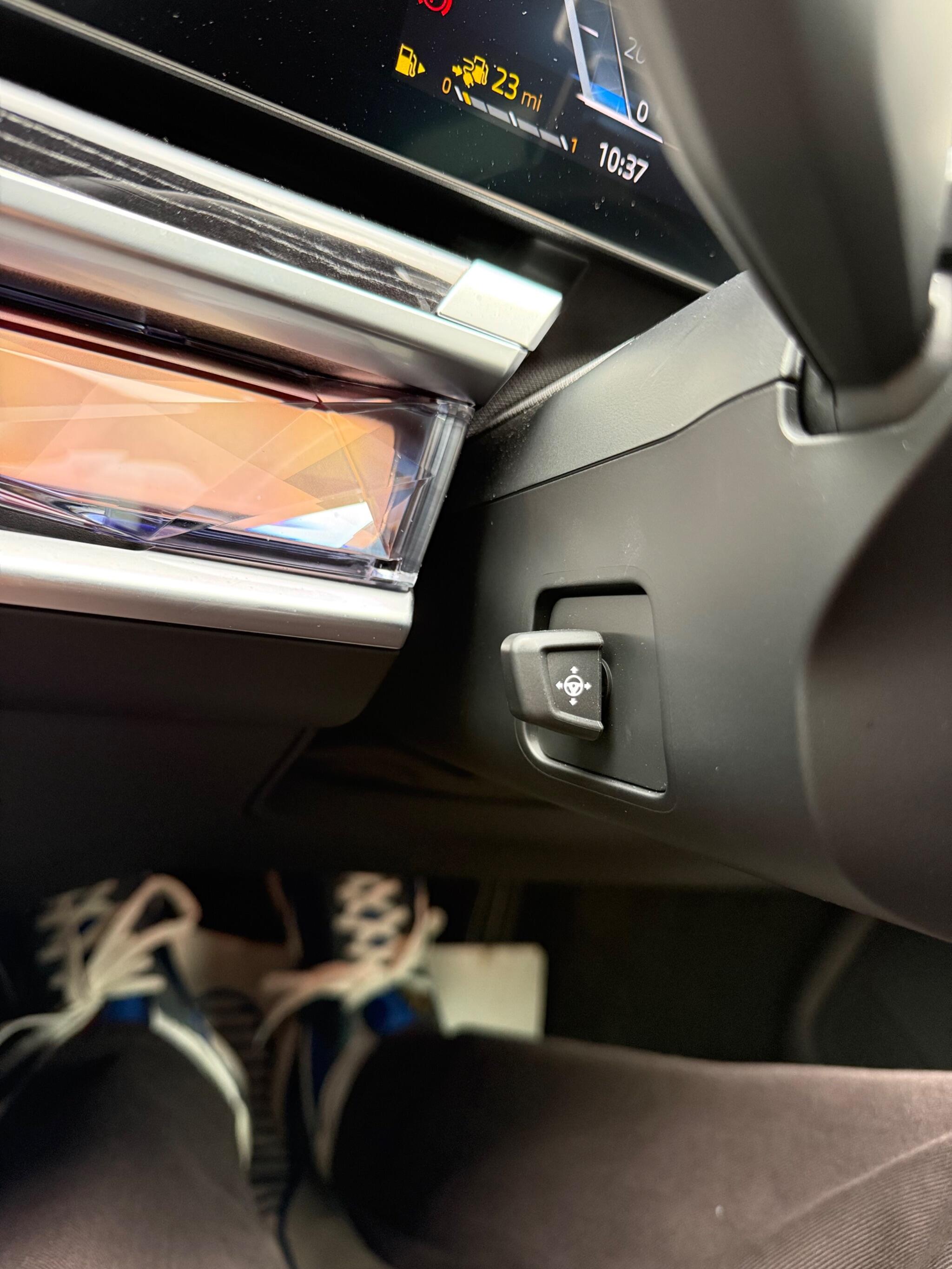 BMW 7 Series view 20