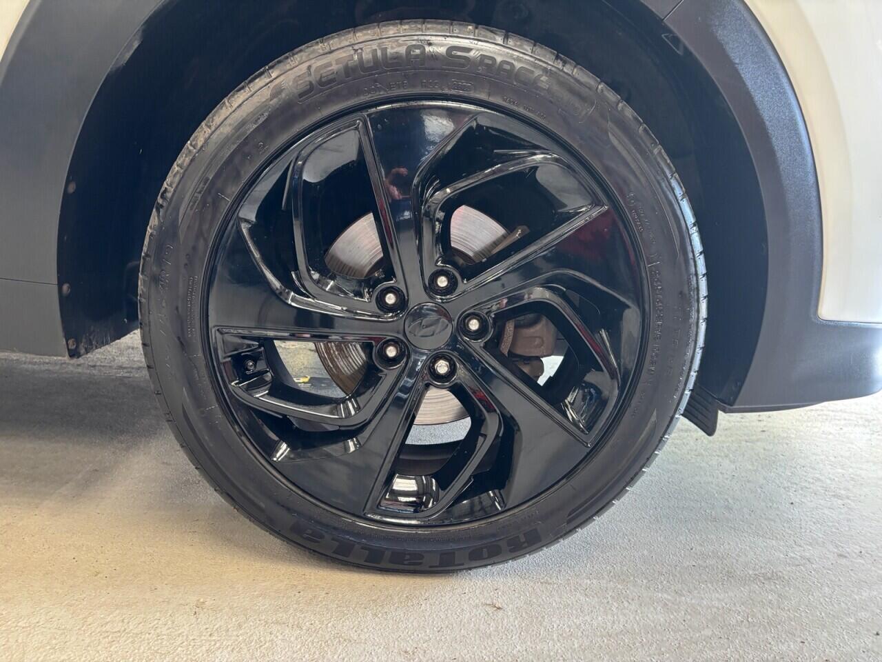 Hyundai Tucson view 12