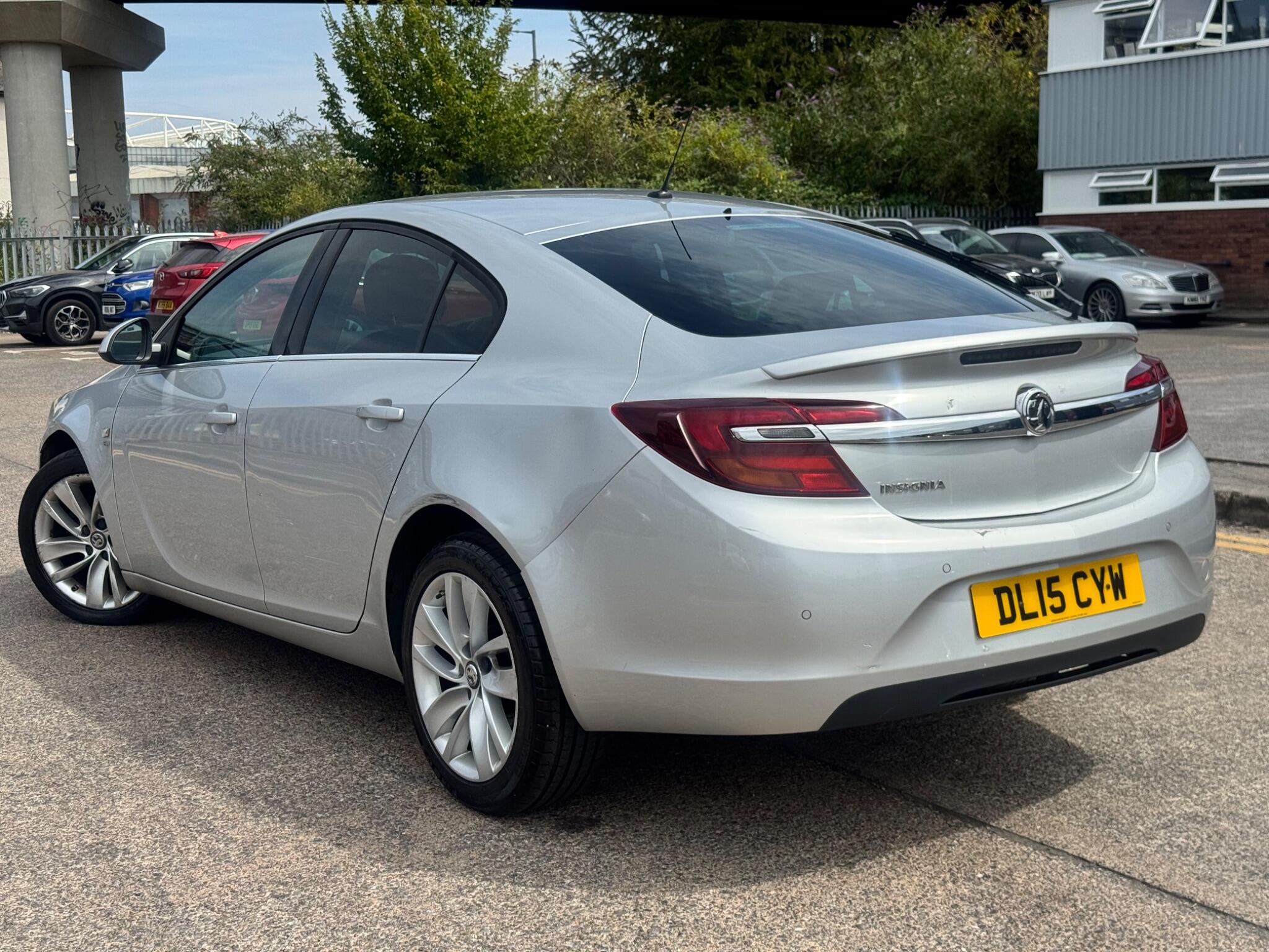 Vauxhall Insignia view 8