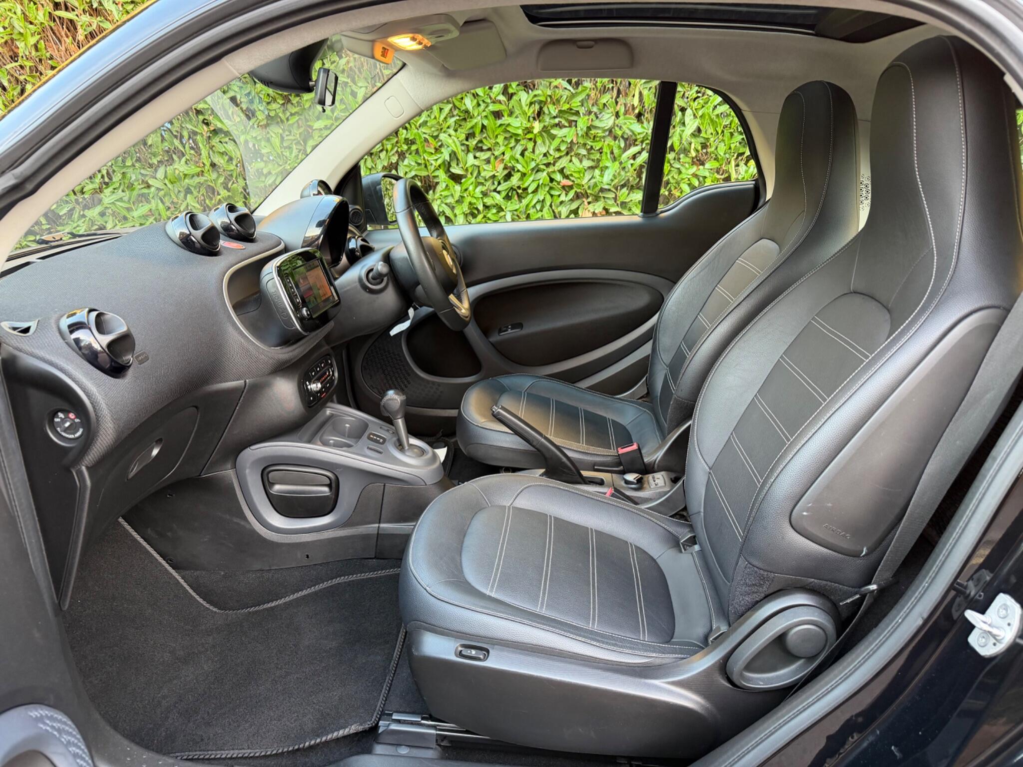 smart Fortwo view 26