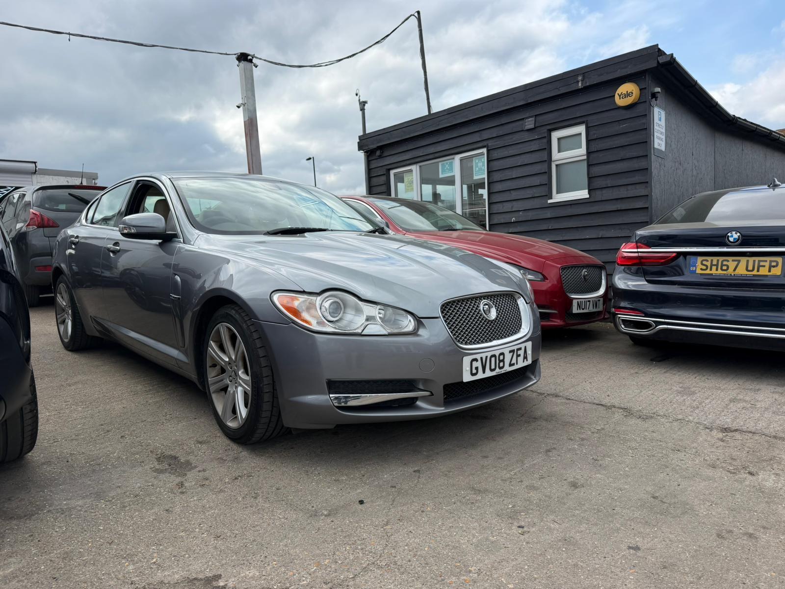 Jaguar XF view 5