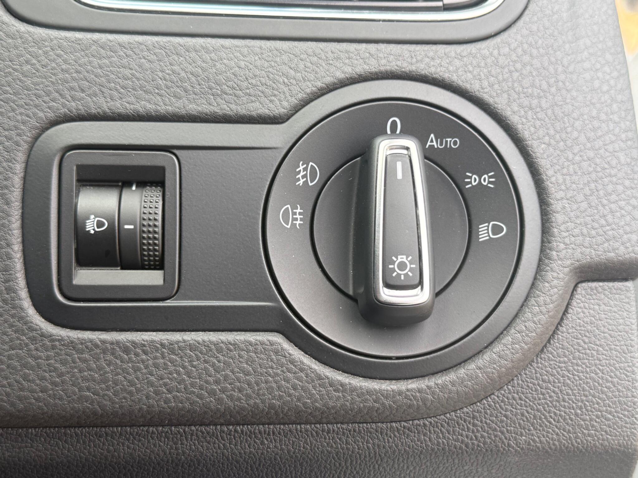 Volkswagen Polo view 33
