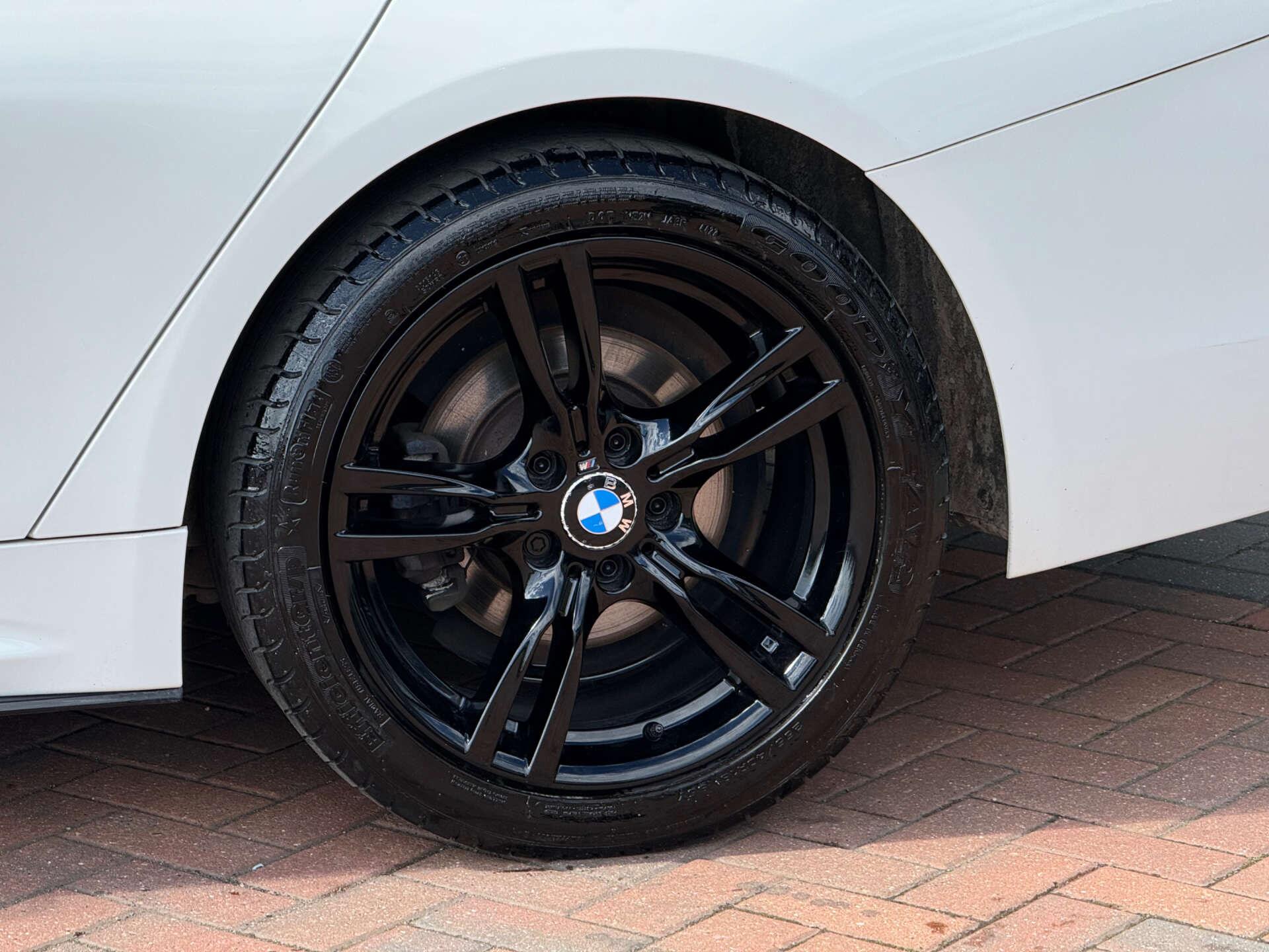 BMW 4 Series view 9