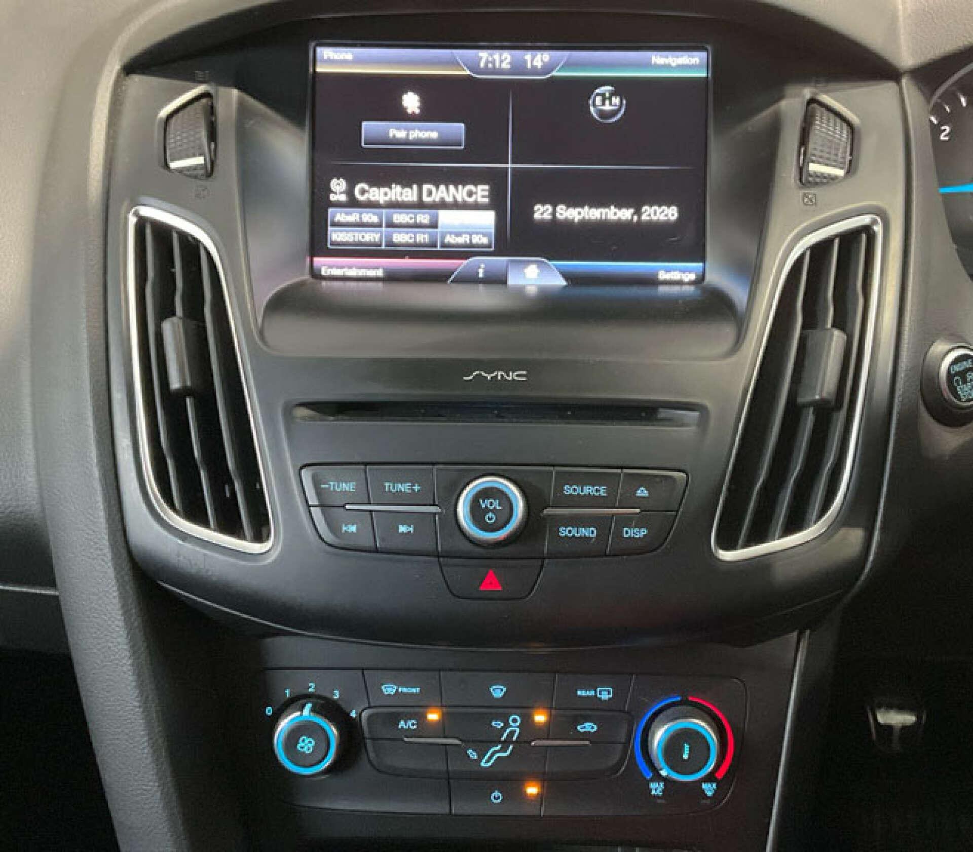 Ford Focus view 2