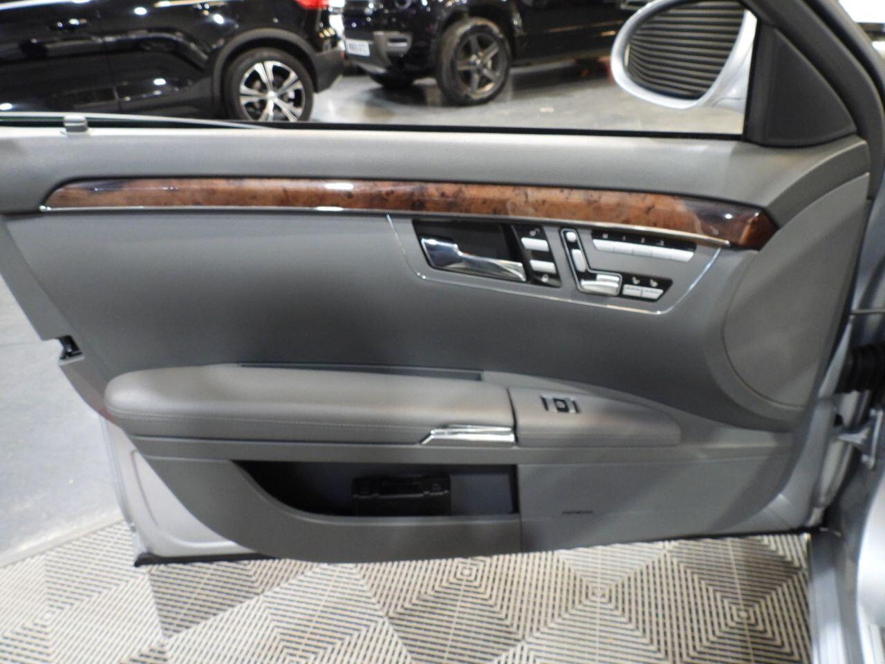 Mercedes-Benz S-Class view 57
