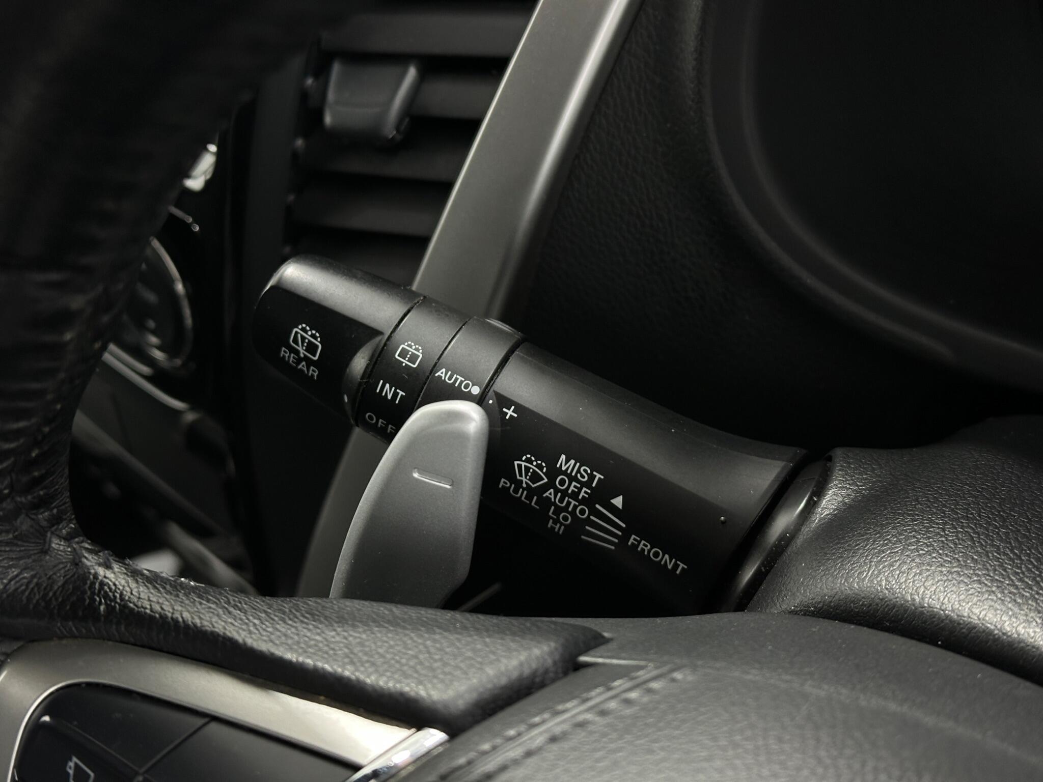 Mitsubishi Shogun Sport view 14