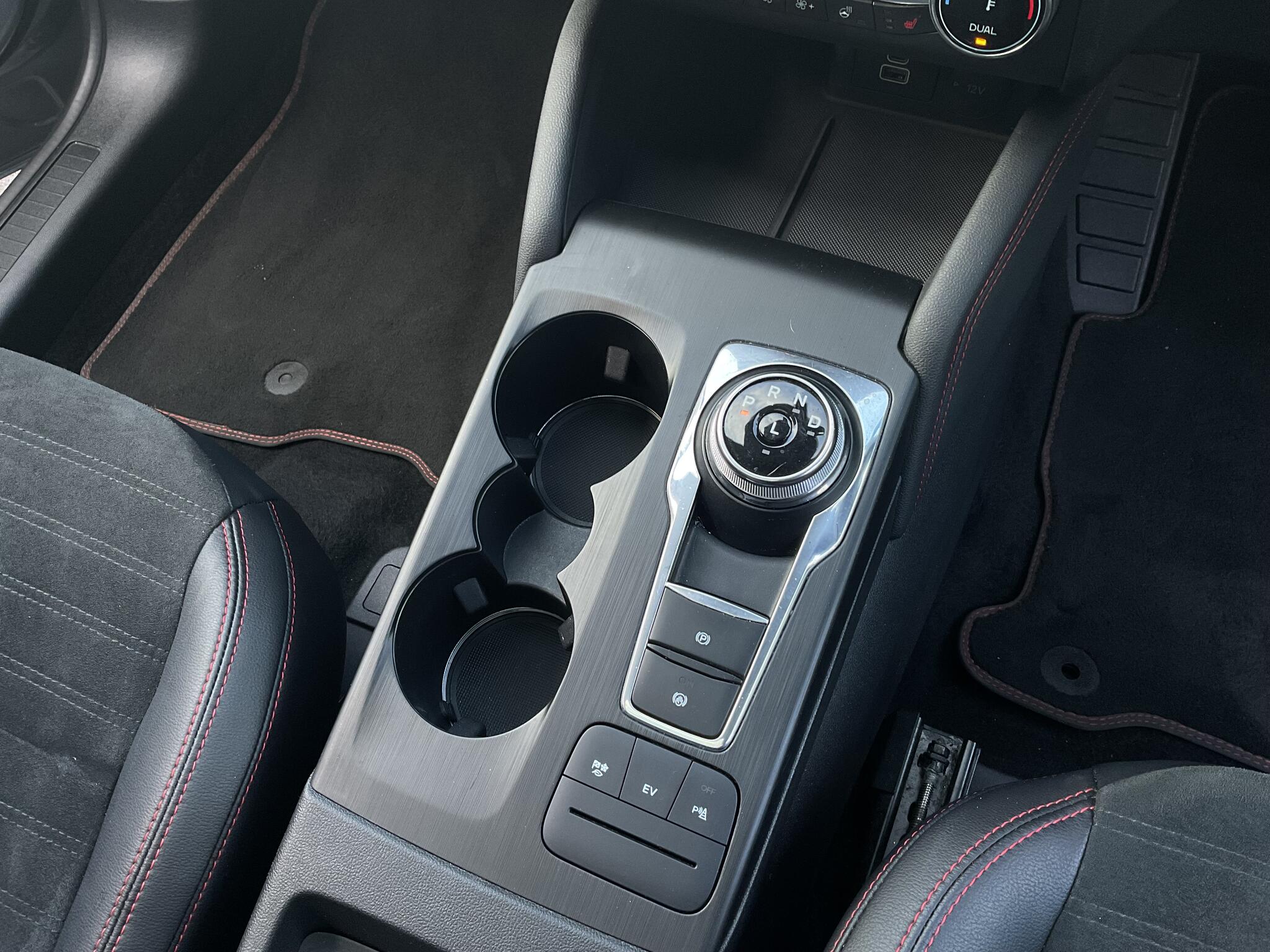 Ford Kuga view 26