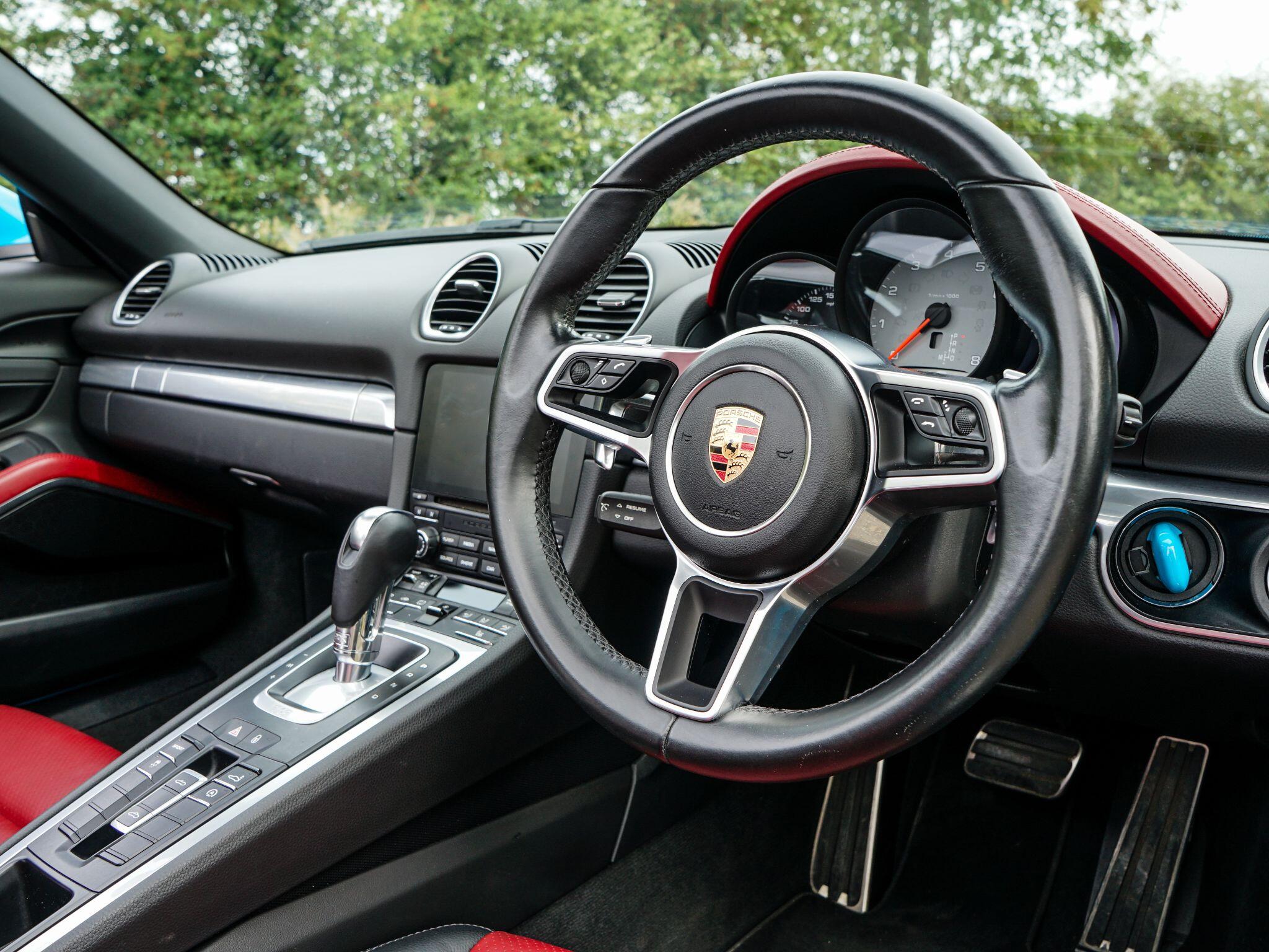 Porsche 718 Boxster view 22