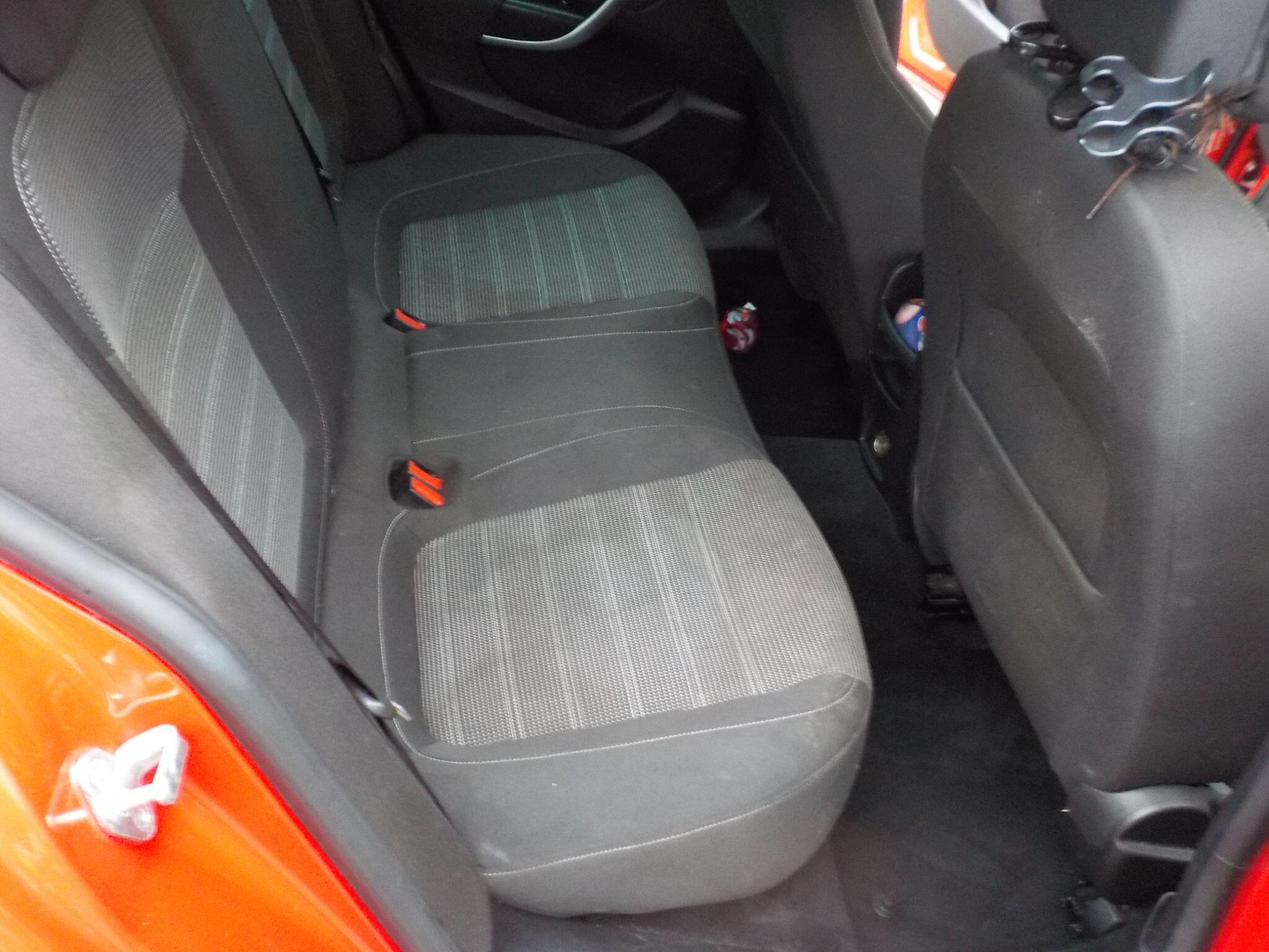 Vauxhall Insignia 1.8 16V SRi Nav Euro 5 5dr