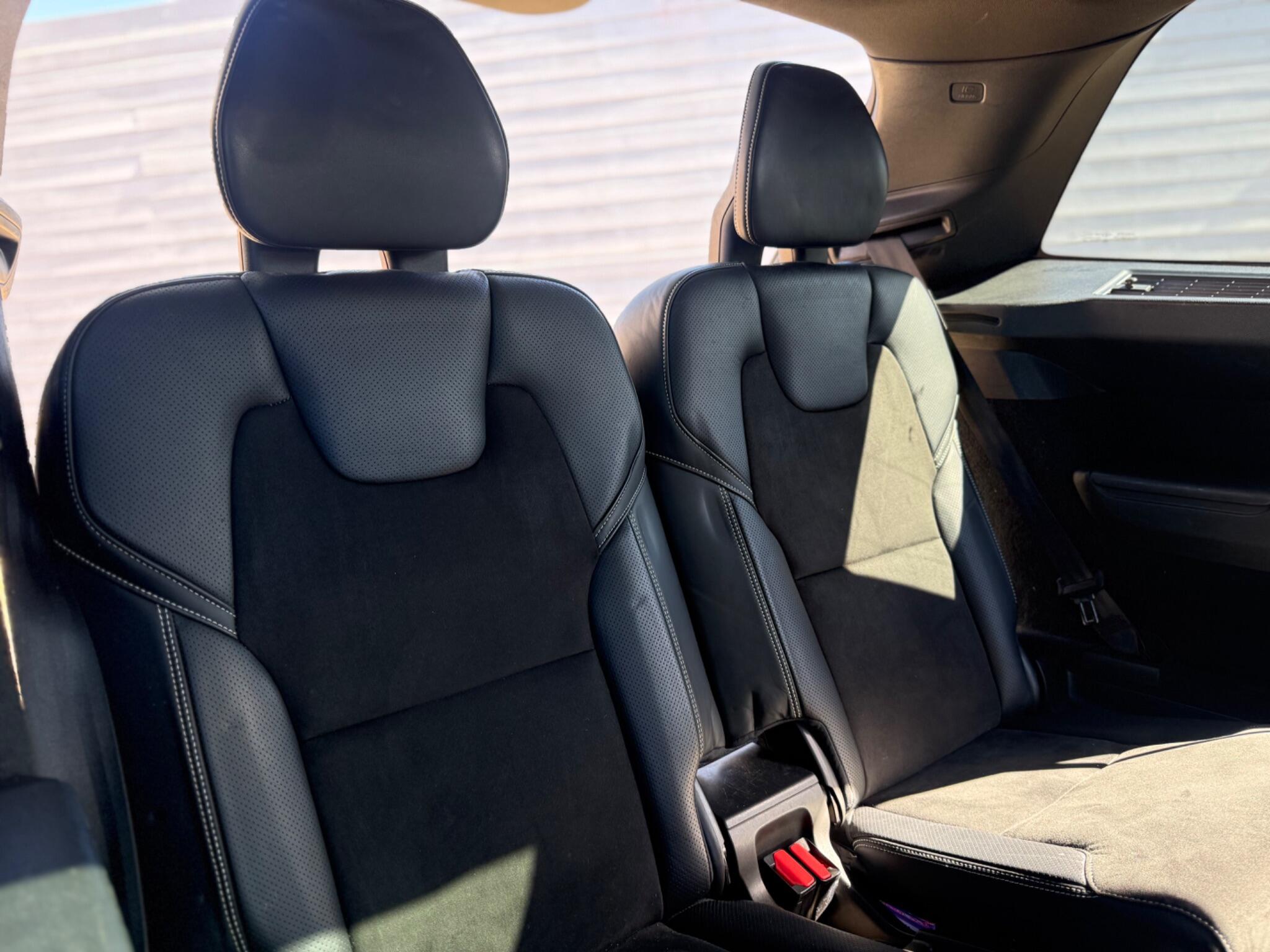 Volvo XC90 view 20
