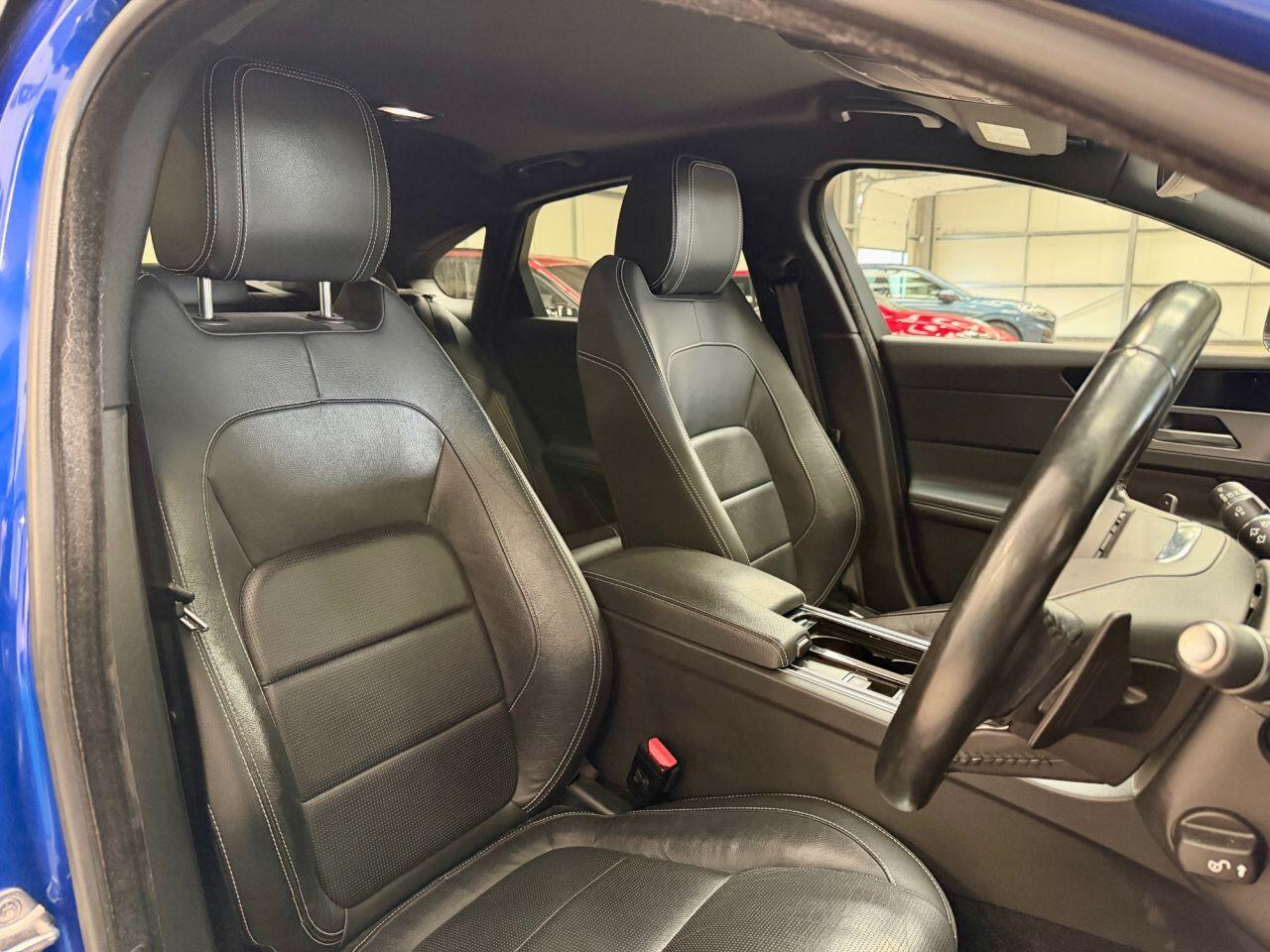 Jaguar XF view 3