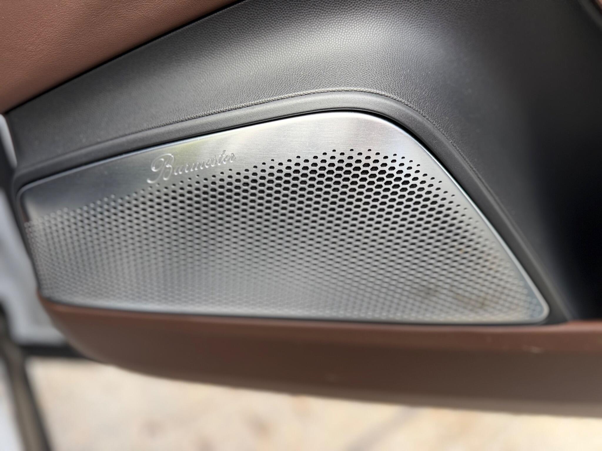 Porsche Macan view 52