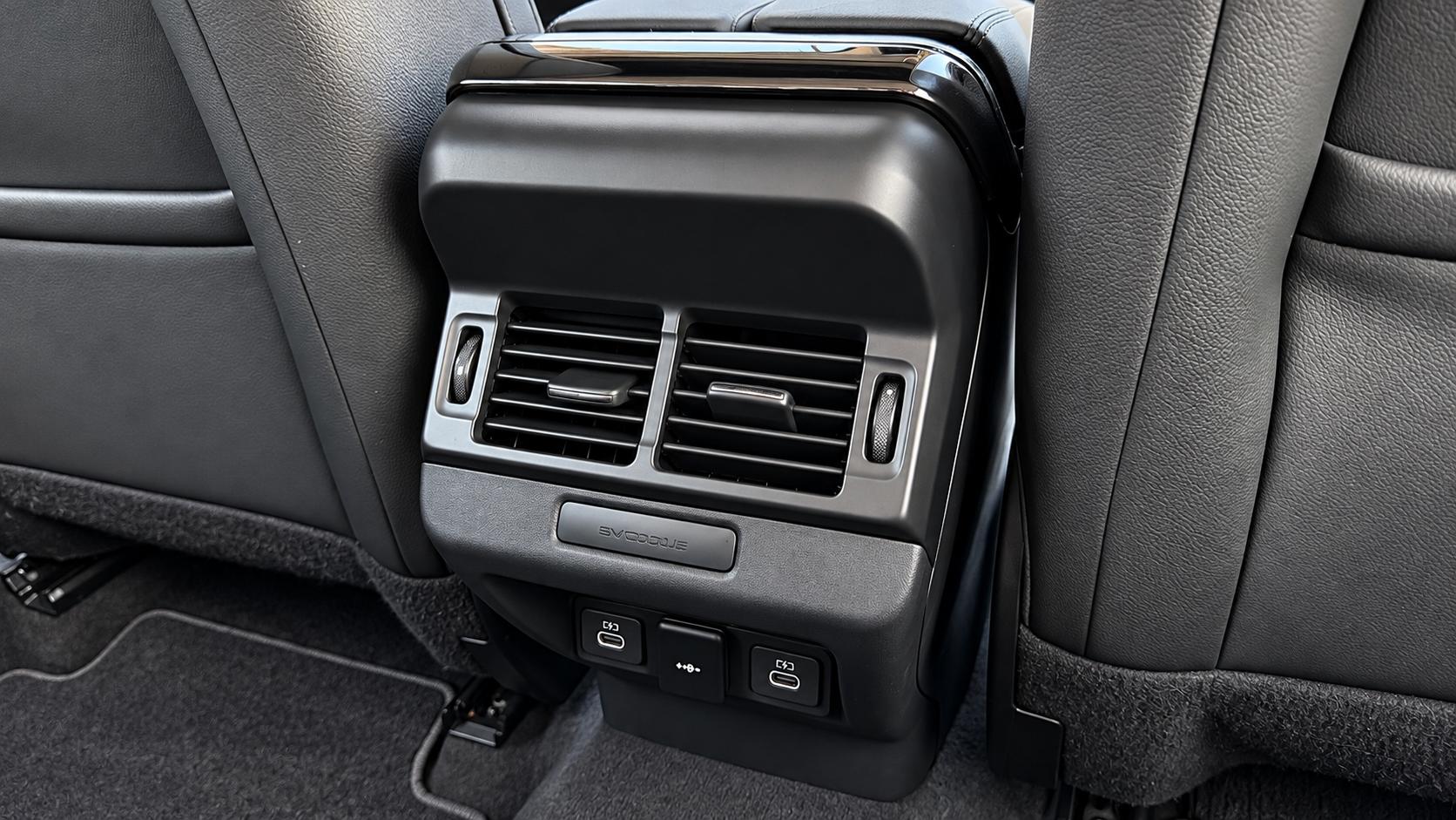 Land Rover Range Rover Evoque view 18