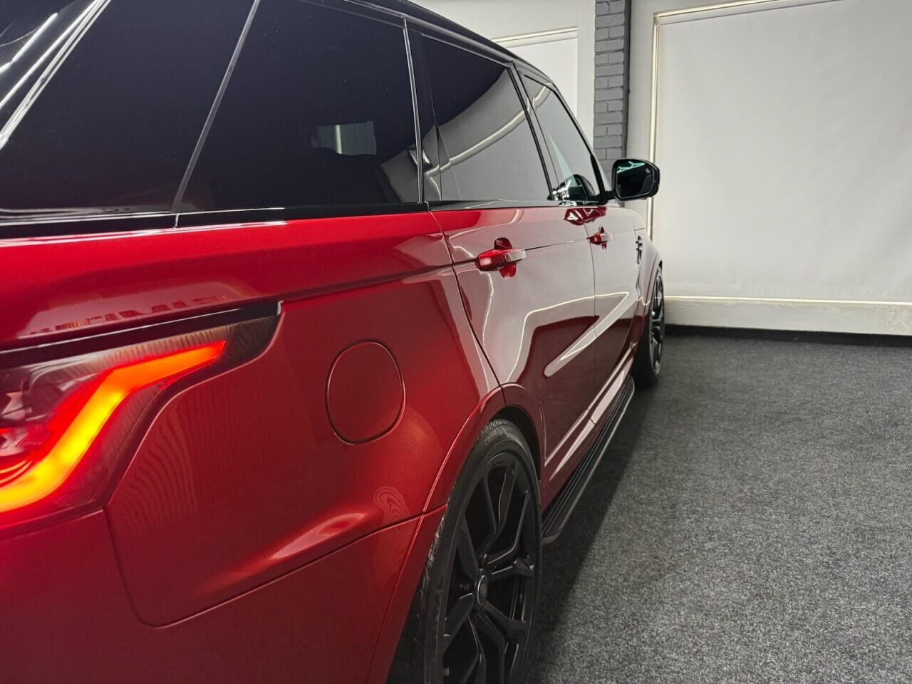 Land Rover Range Rover Sport view 13