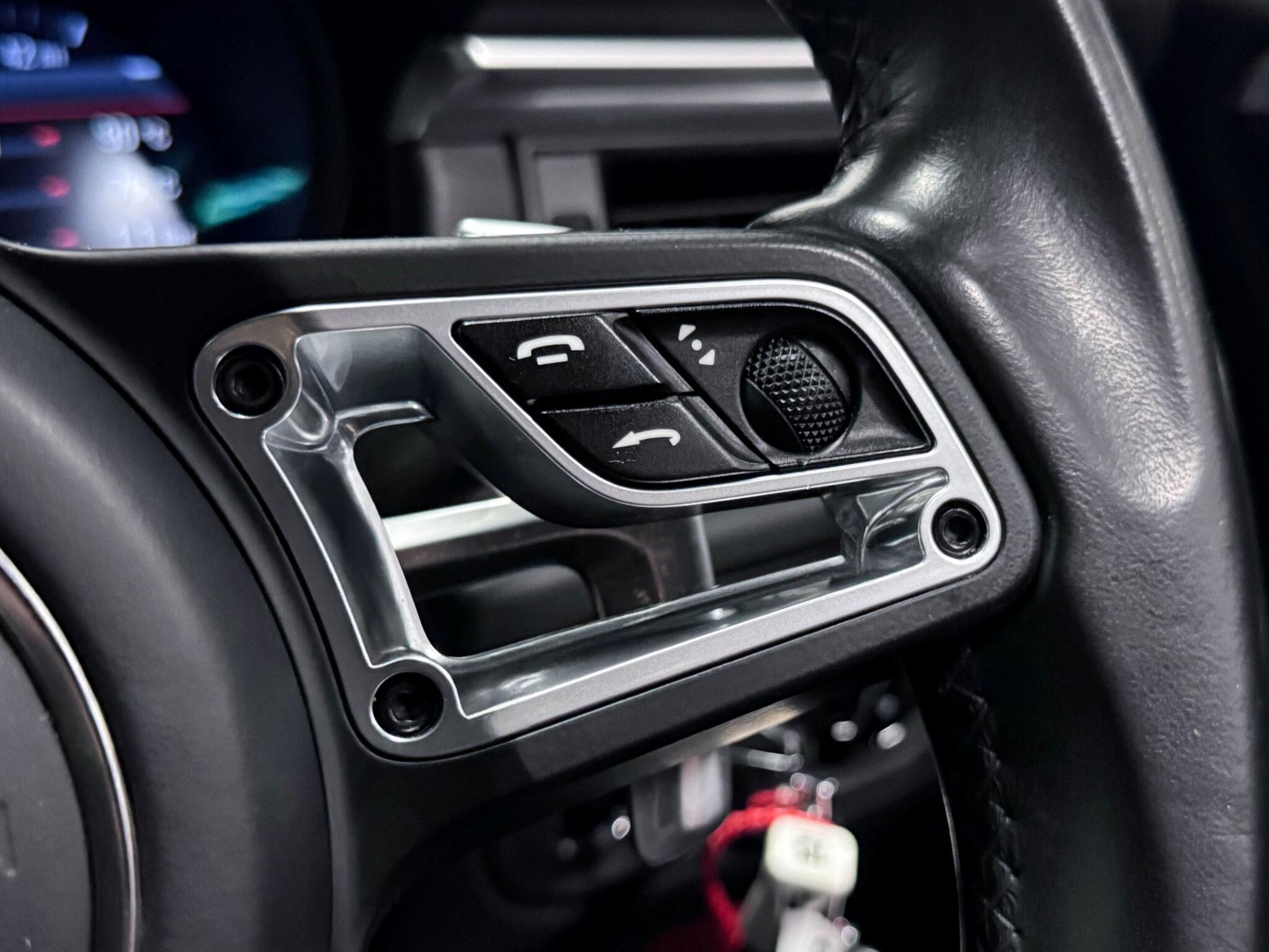 Porsche Macan view 41