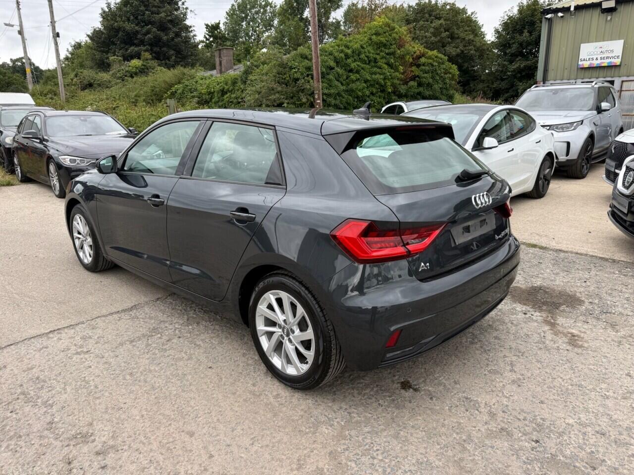 Audi A1 view 3