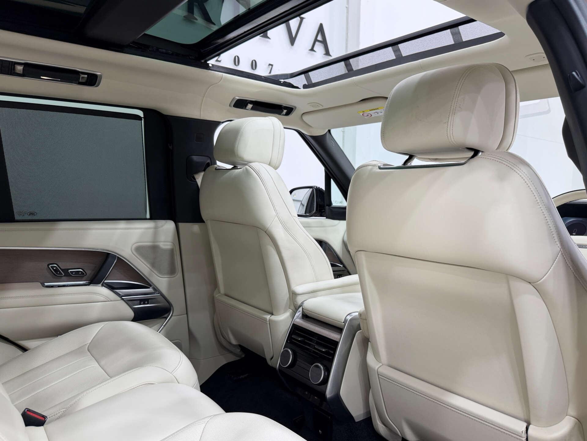 Land Rover Range Rover view 14