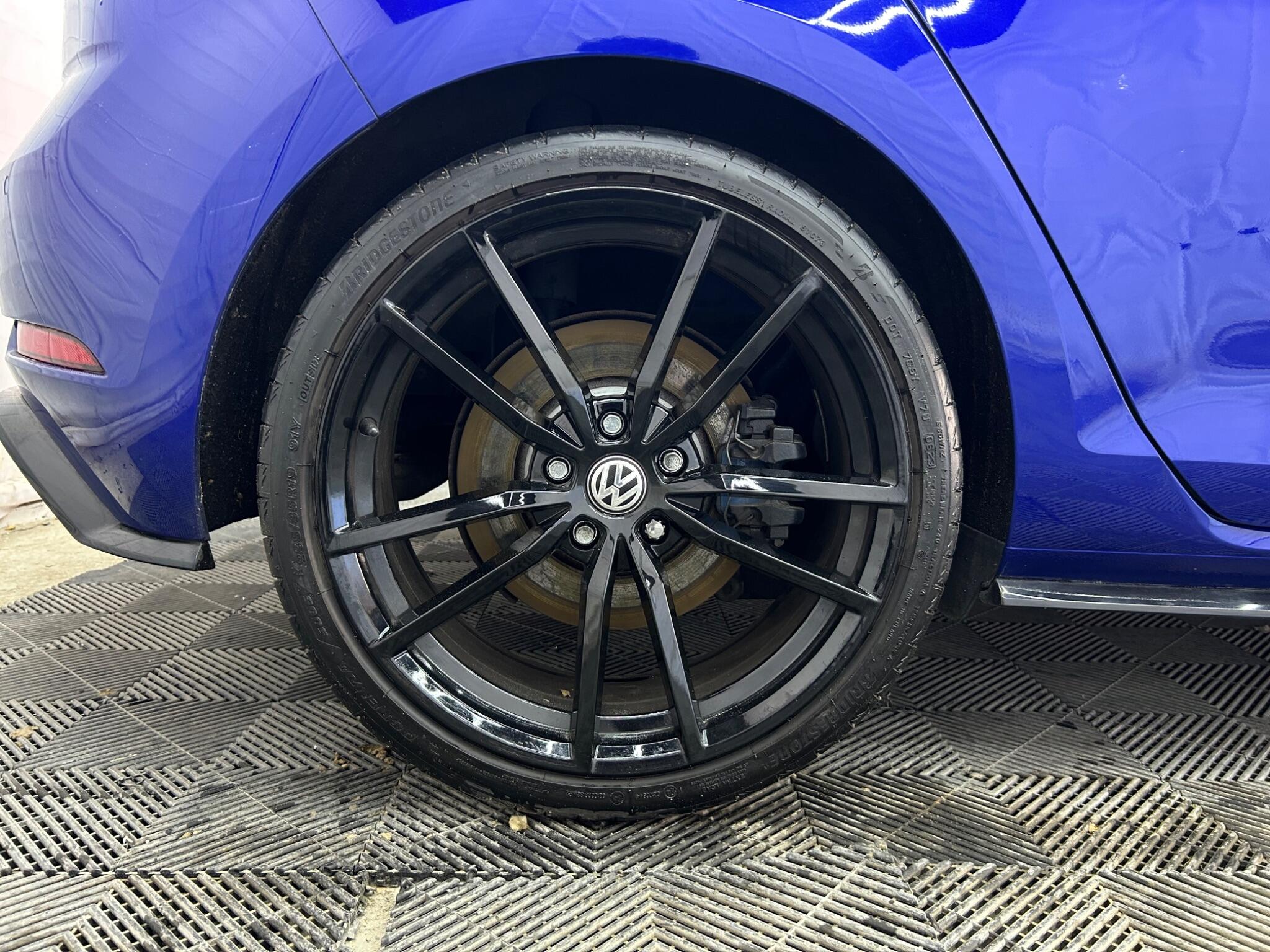 Volkswagen Golf view 33