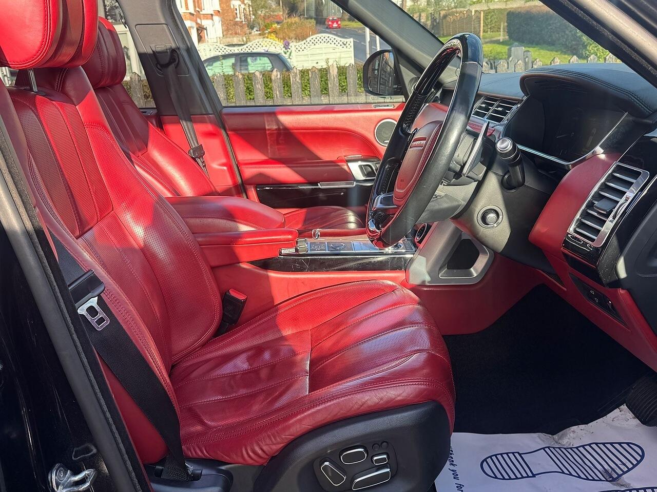 Land Rover Range Rover view 4