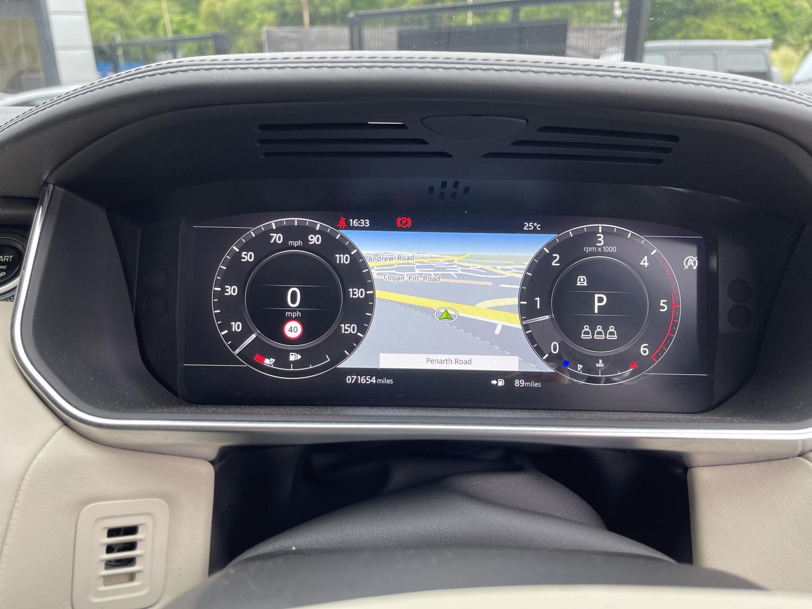 Land Rover Range Rover Sport view 9