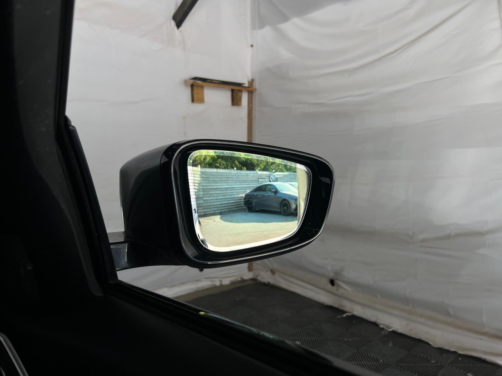 BMW 3 Series view 56